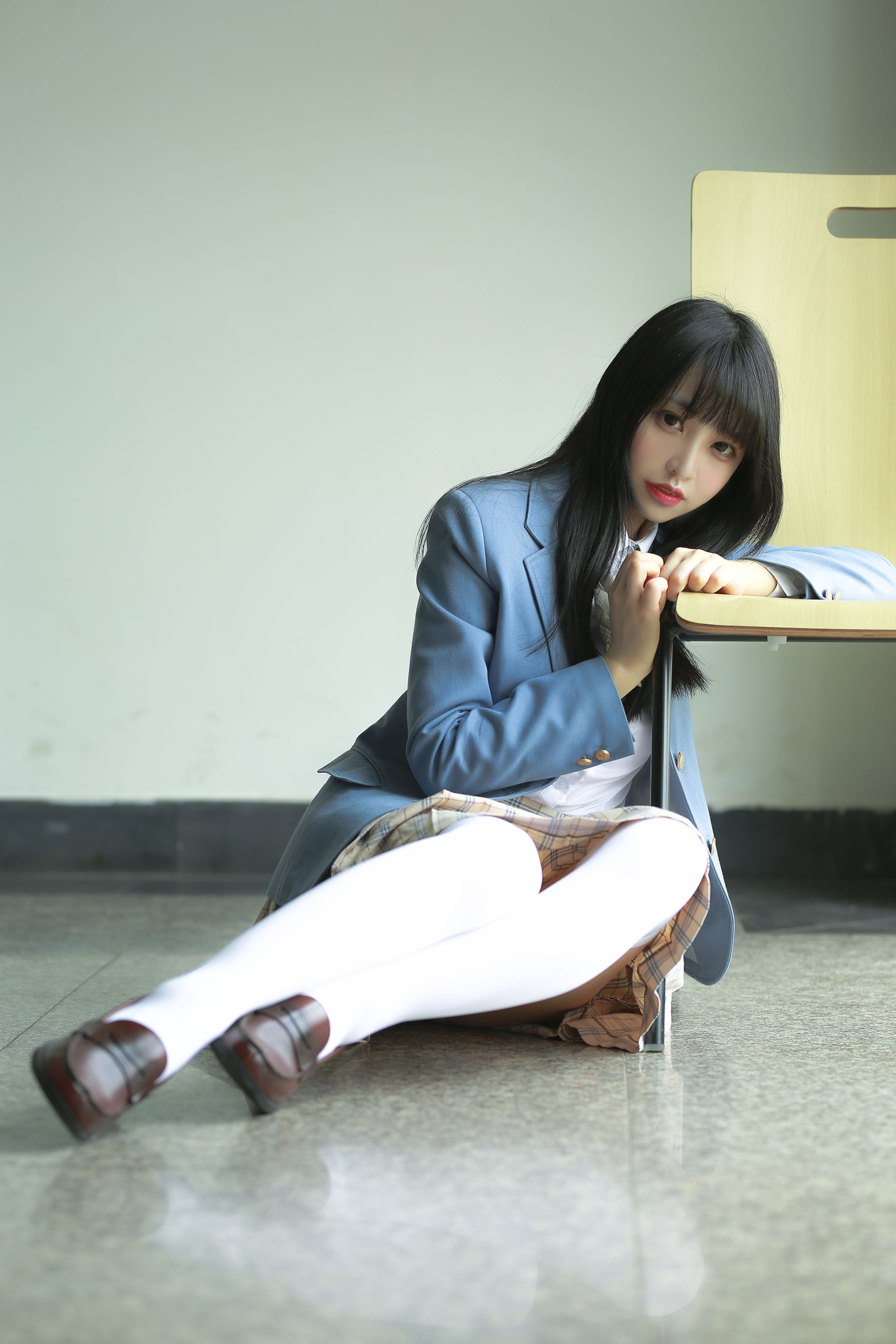 [兔玩映画] - 黑修女与白丝JK