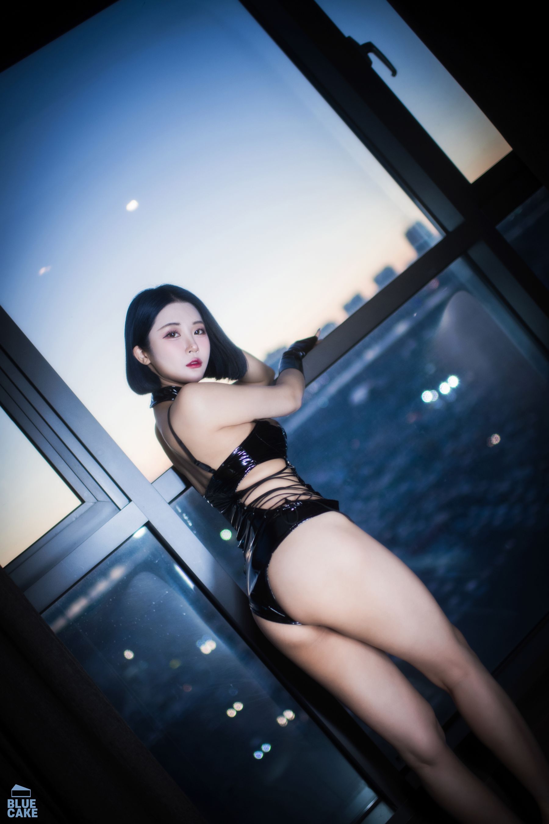 [BLUECAKE]  Bomi - City of Night