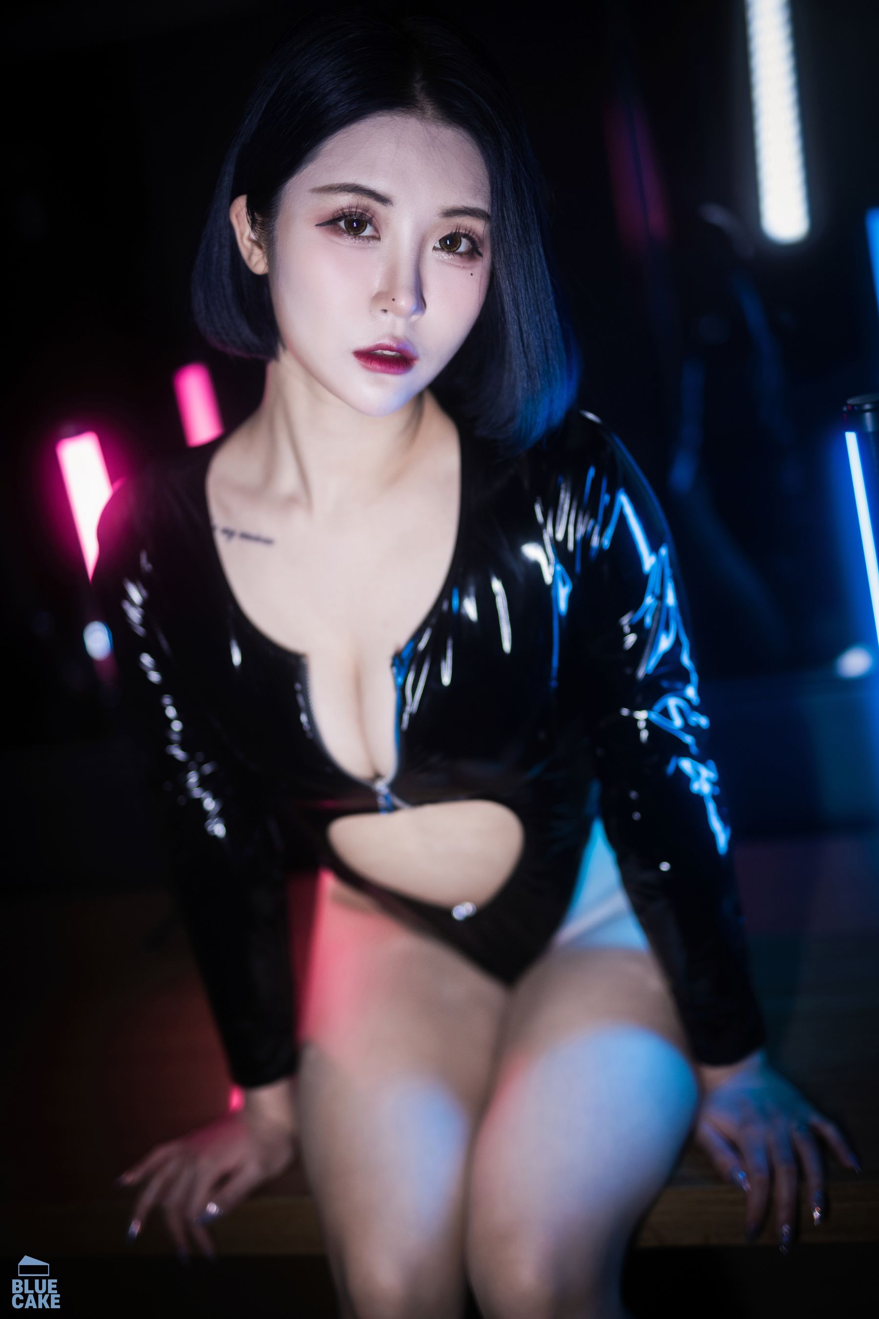 [BLUECAKE]  Bomi - City of Night
