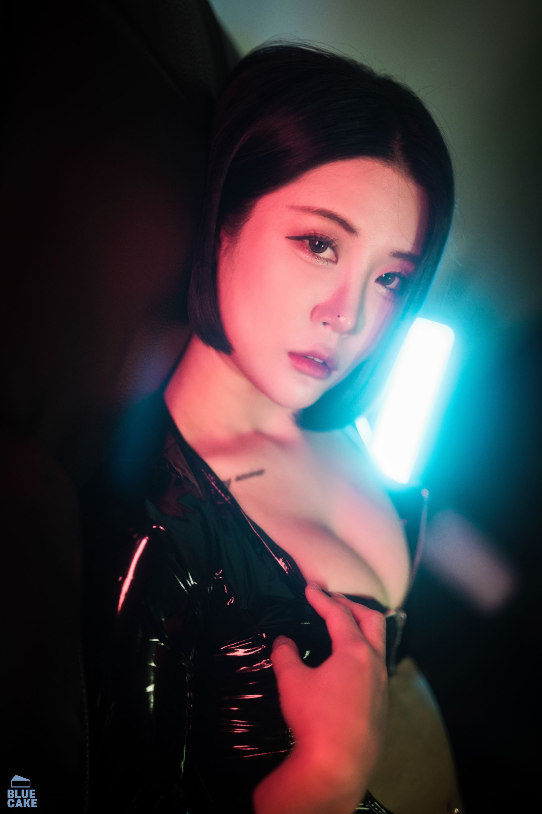 [BLUECAKE]  Bomi - City of Night