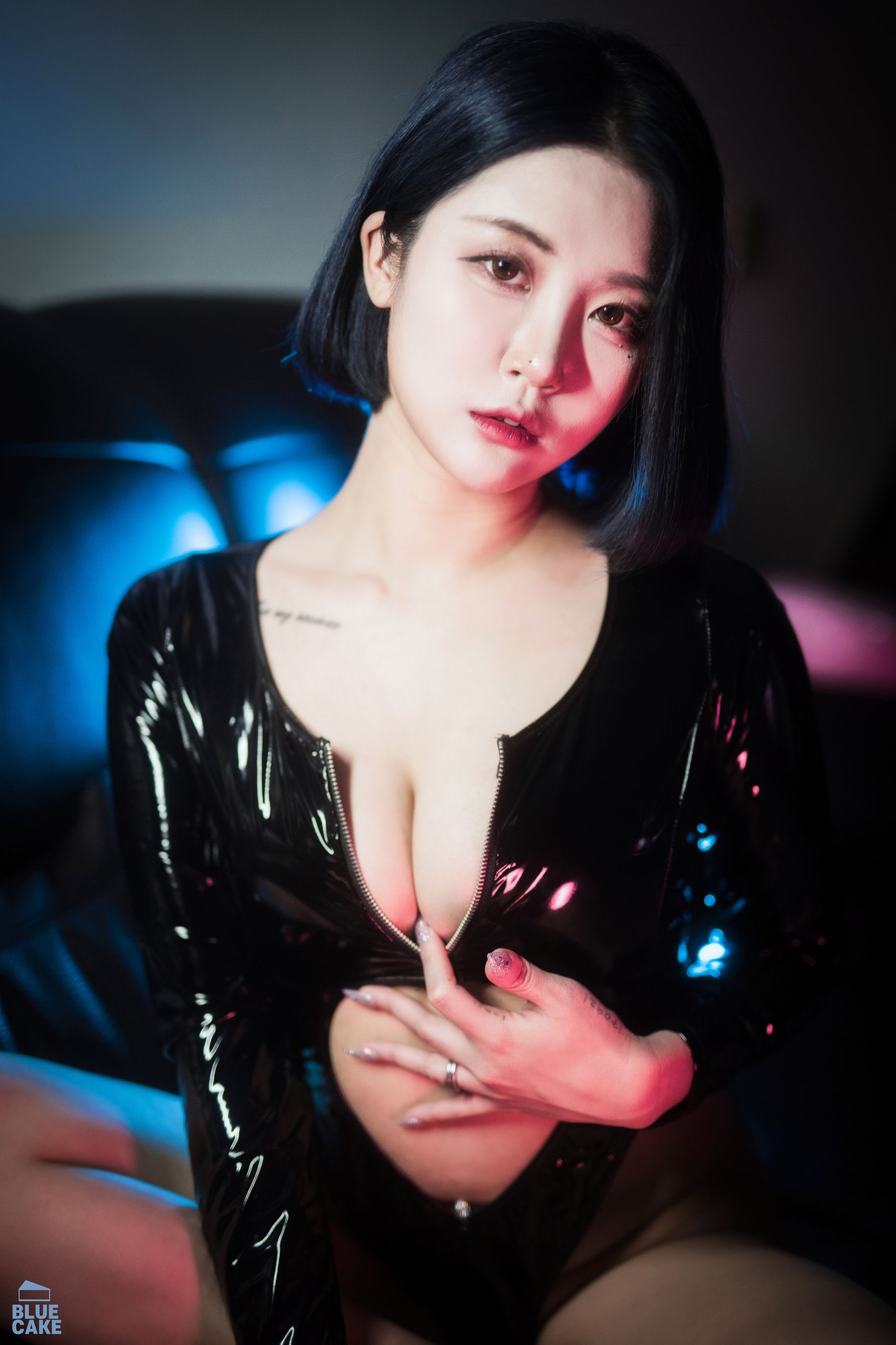 [BLUECAKE]  Bomi - City of Night