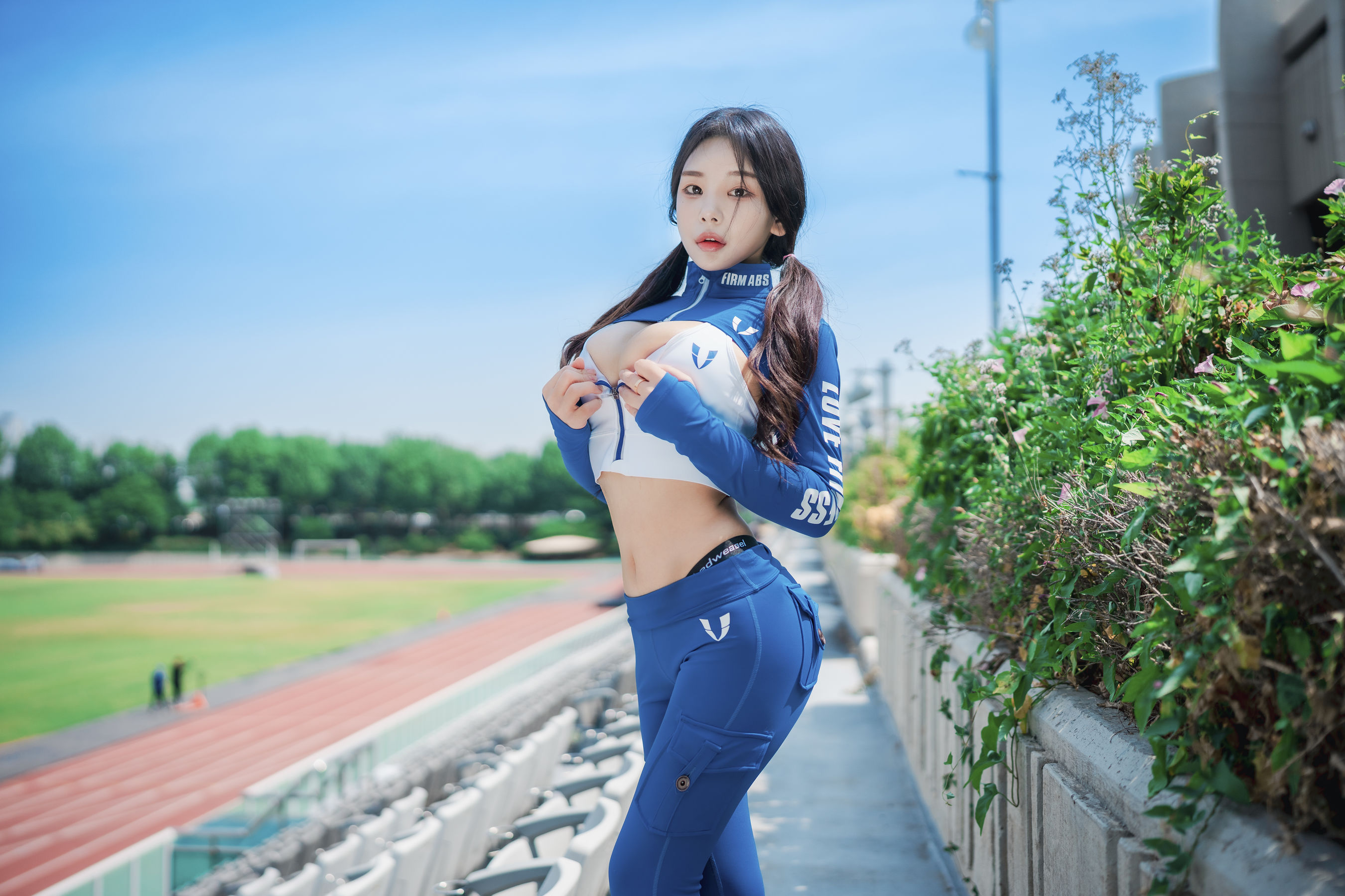 [DJAWA]  Zzyuri - Loose & Tight Refreshing Blue