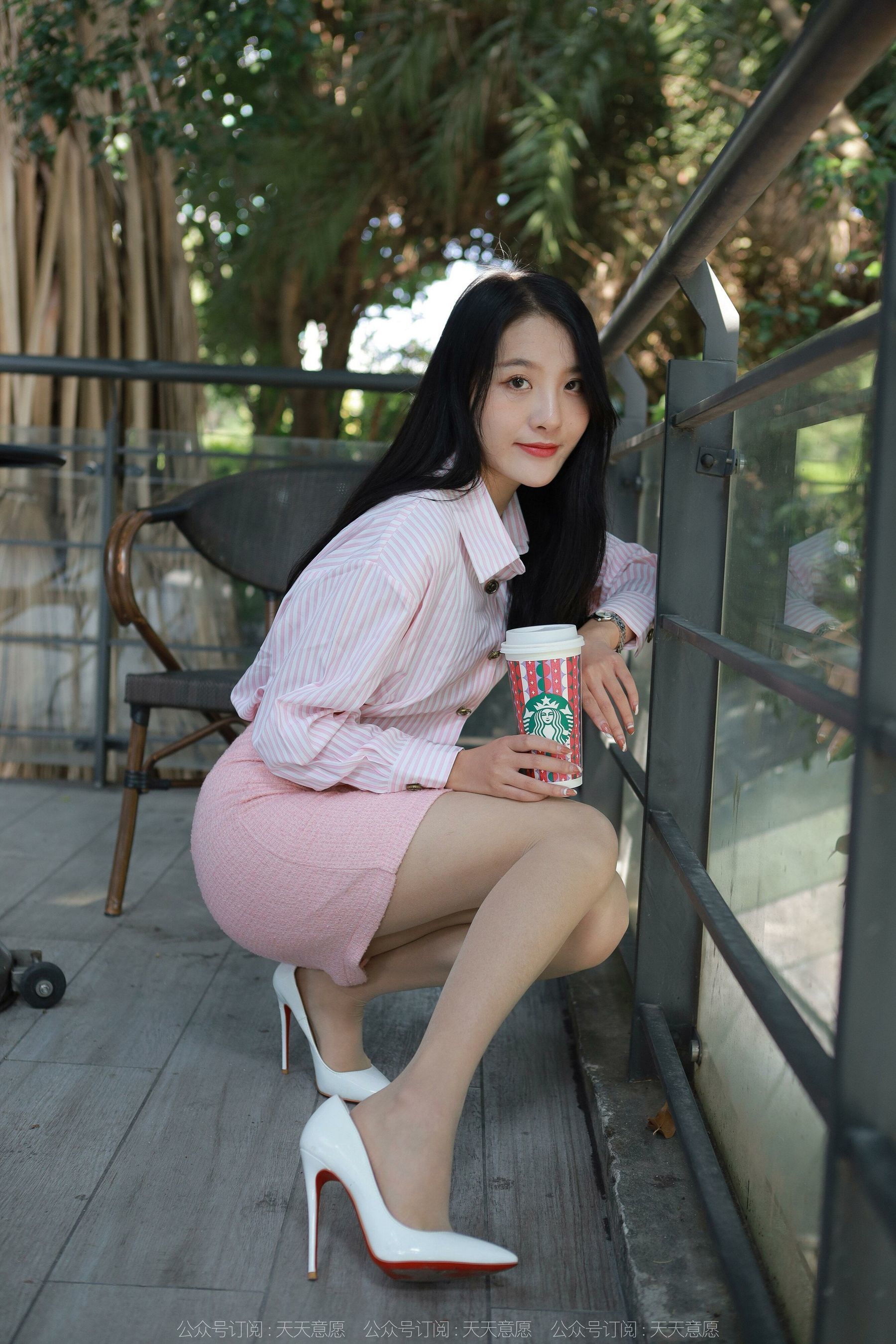 [IESS异思趣向] 模特：婉萍 《粉嫩的下午茶》