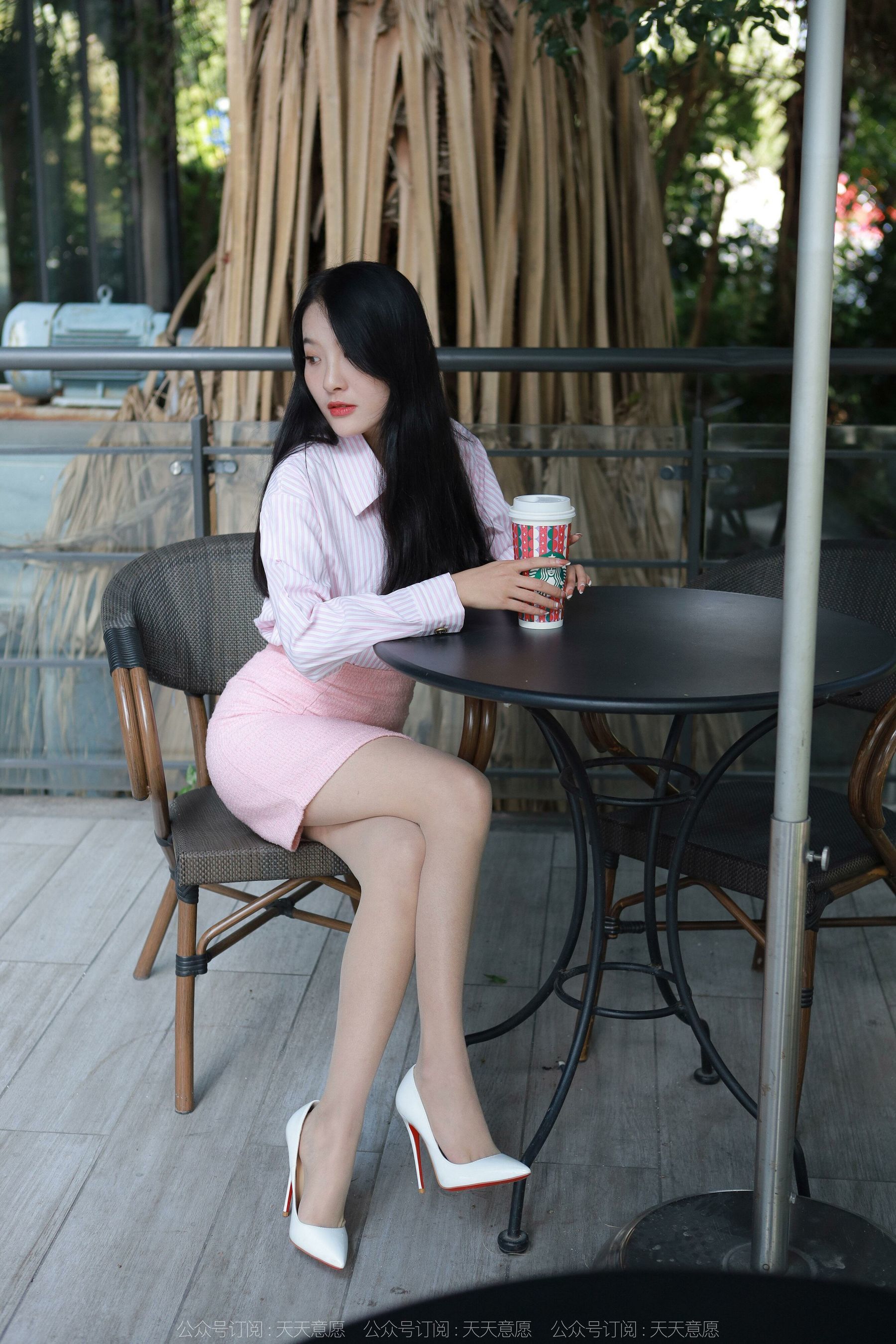 [IESS异思趣向] 模特：婉萍 《粉嫩的下午茶》