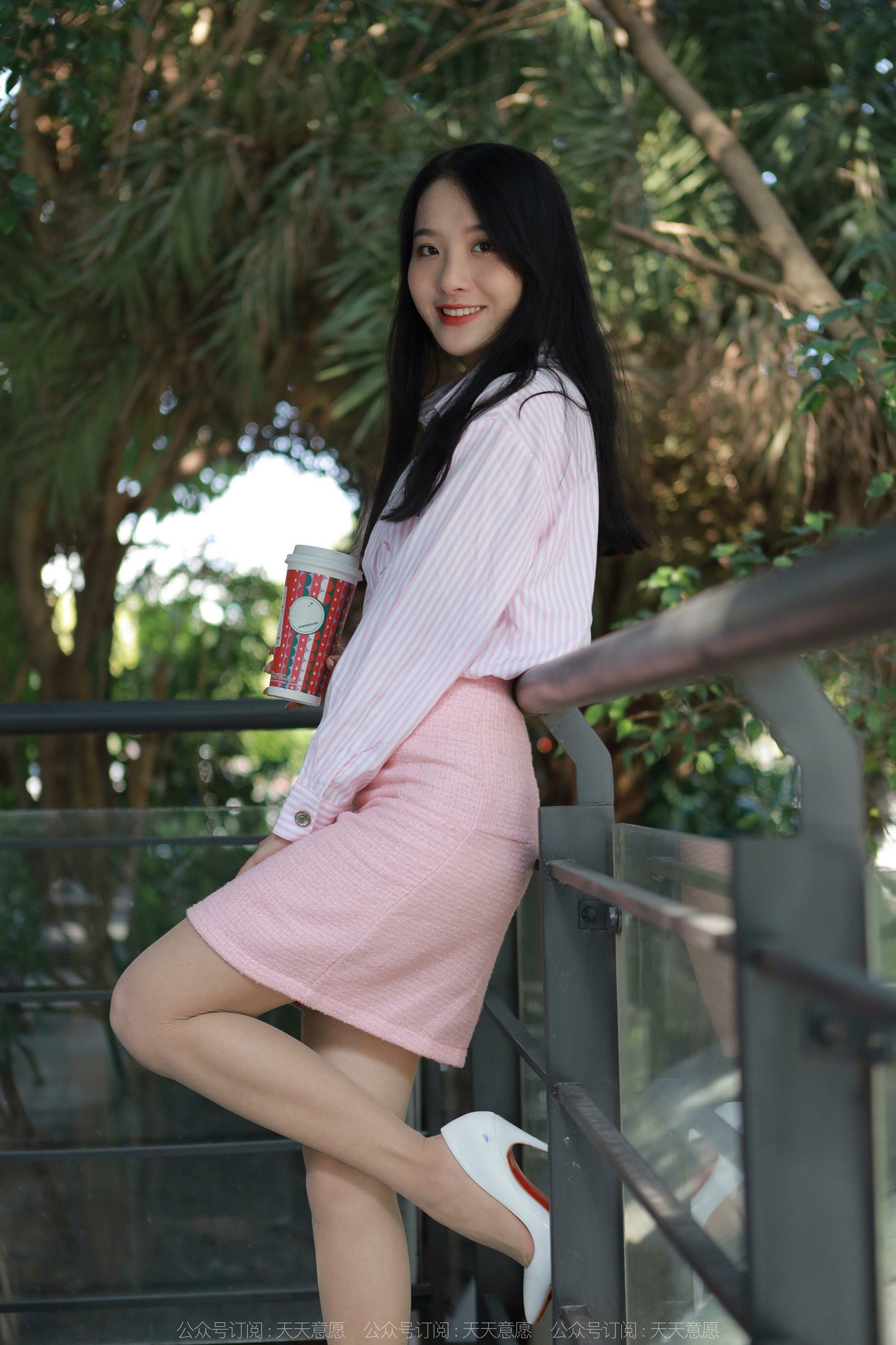 [IESS异思趣向] 模特：婉萍 《粉嫩的下午茶》