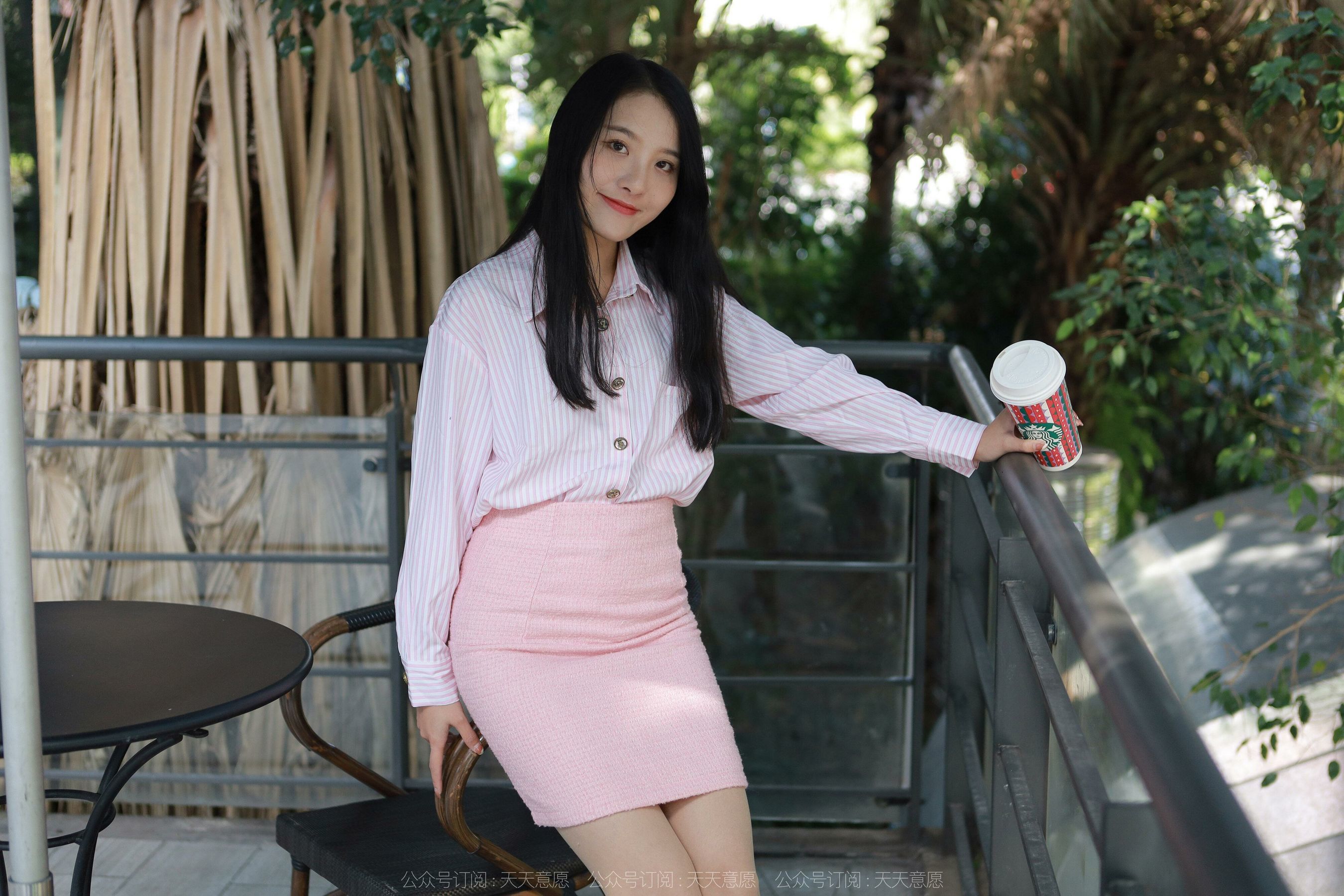 [IESS异思趣向] 模特：婉萍 《粉嫩的下午茶》