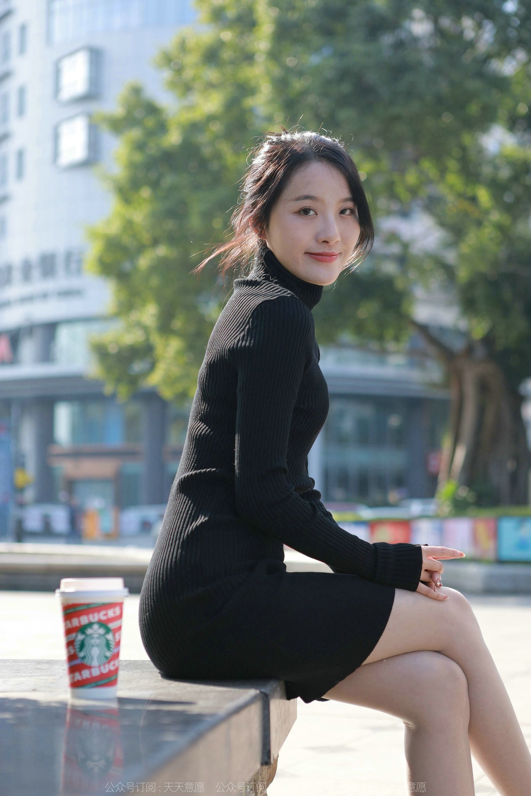 [IESS异思趣向] 模特：婉萍 《黑色包臀裙》
