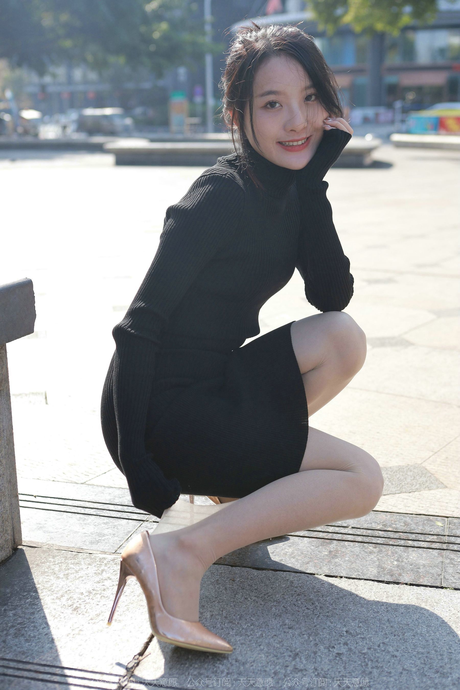[IESS异思趣向] 模特：婉萍 《黑色包臀裙》
