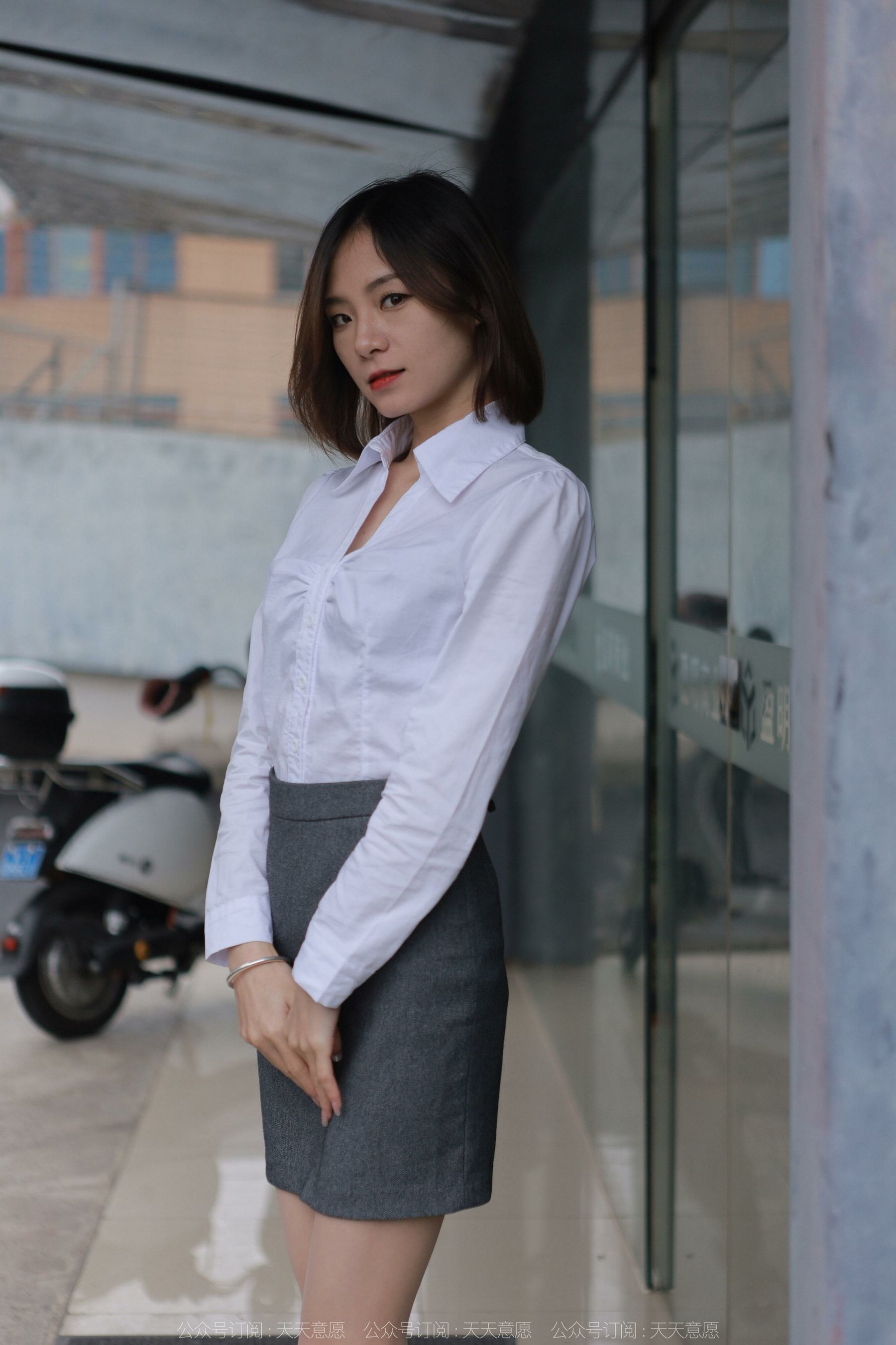 [IESS异思趣向] 模特：小六 《停车场的故事》
