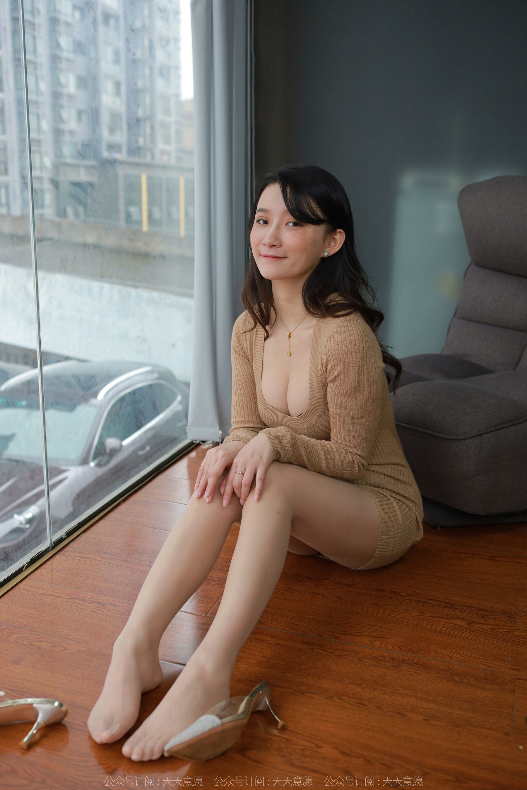 [IESS异思趣向] 模特：秋秋 《事业心很深》