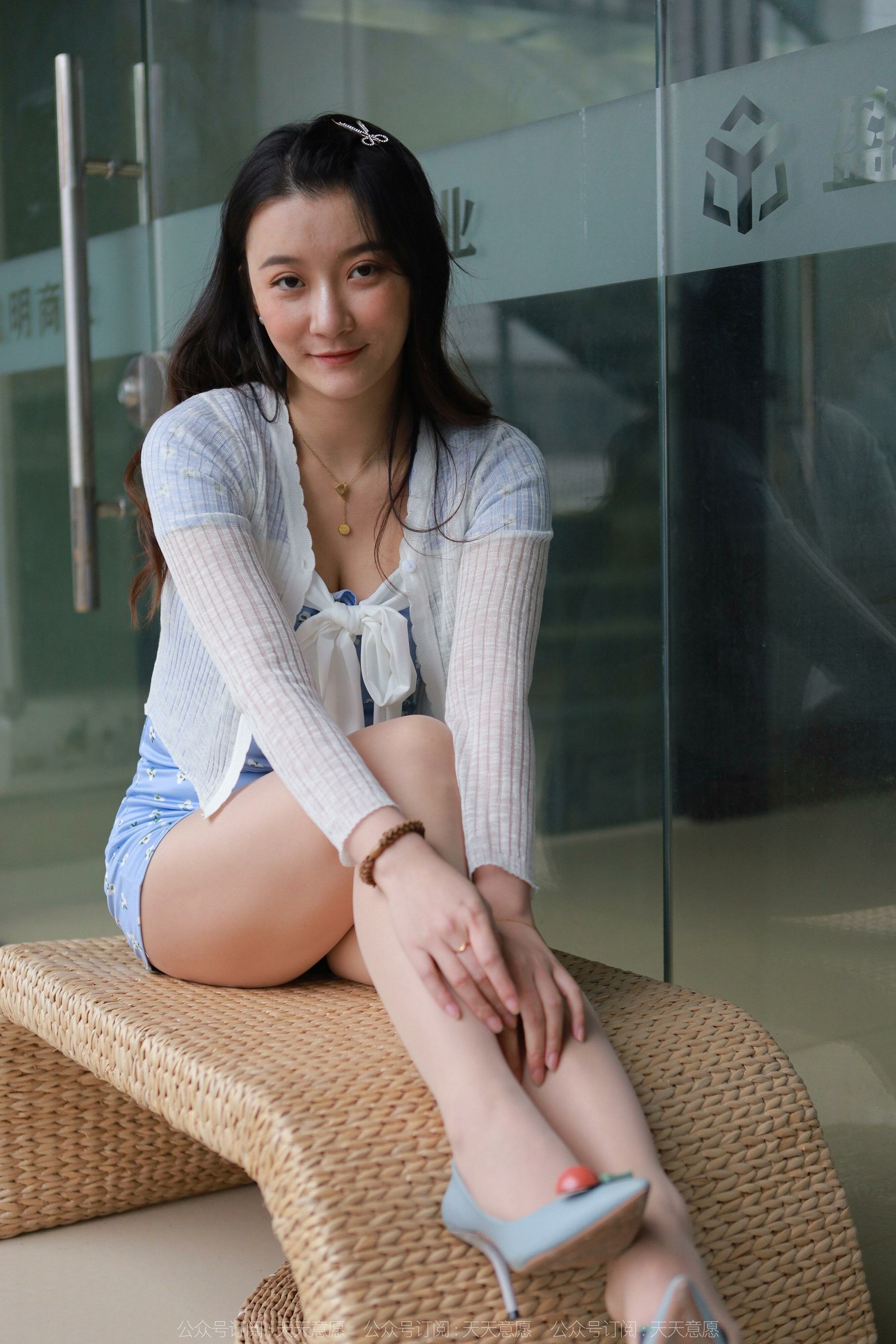 [IESS异思趣向] 模特：秋秋 《花裙子姑娘》