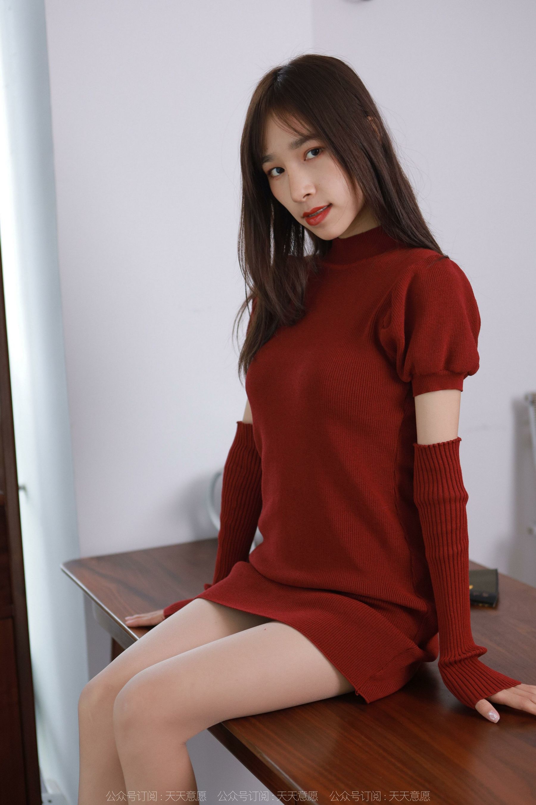 [IESS异思趣向] 模特：美子 《新年红底高跟》