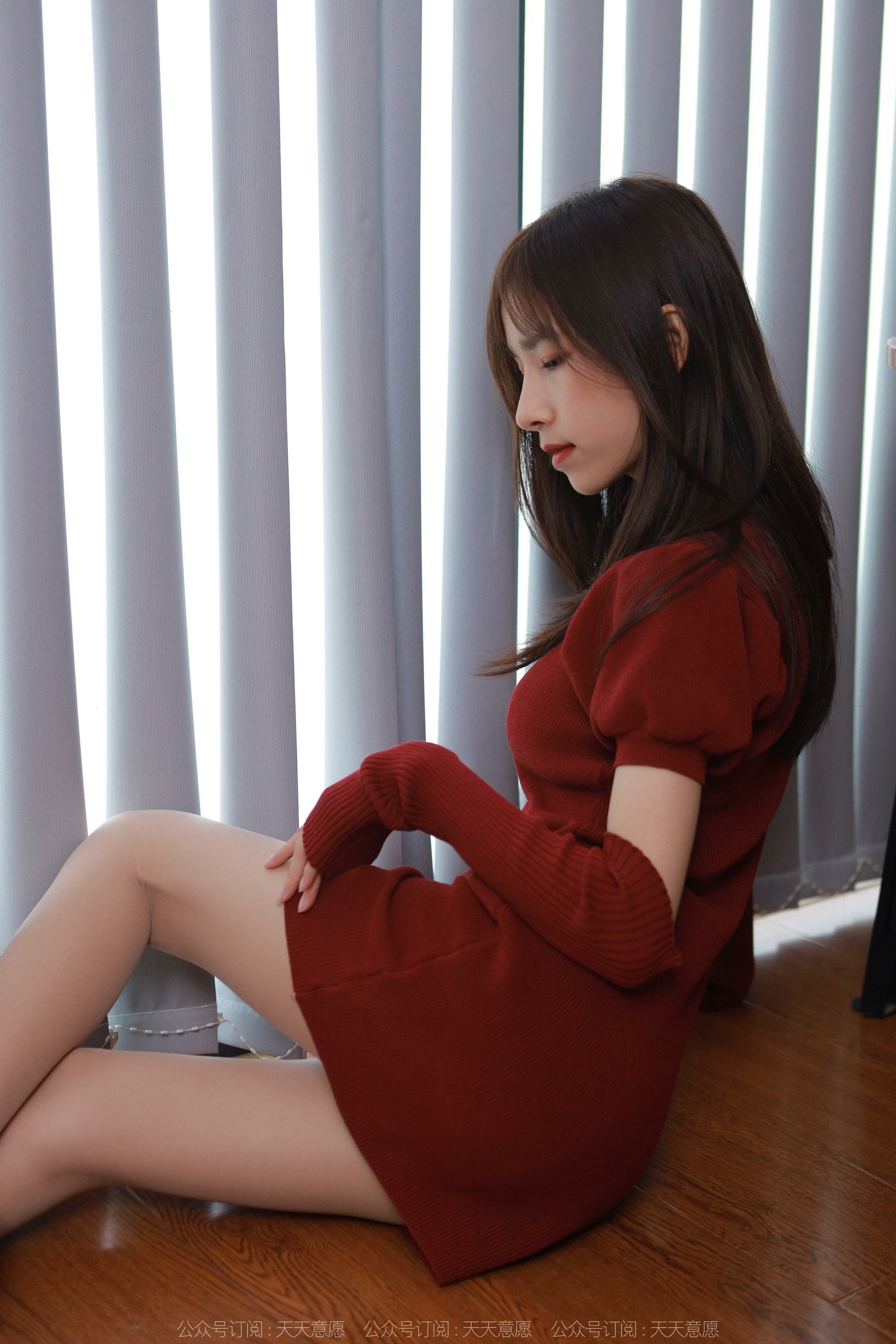 [IESS异思趣向] 模特：美子 《新年红底高跟》