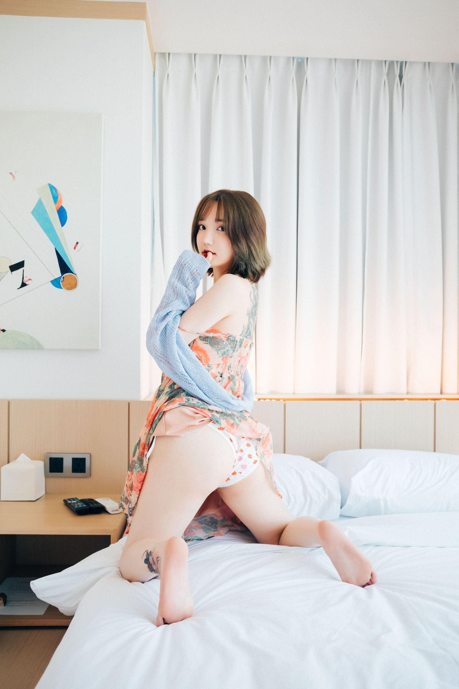 [LOOZY]  Yeeun - Lover In Hotel