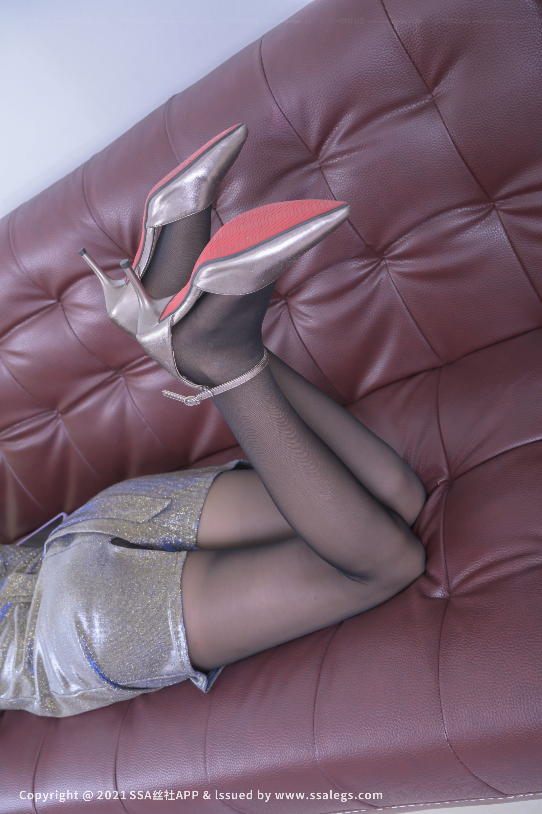 [SSA丝社]超清写真 No.680 妙妙 腿模妙妙的黑色丝袜美女（上）