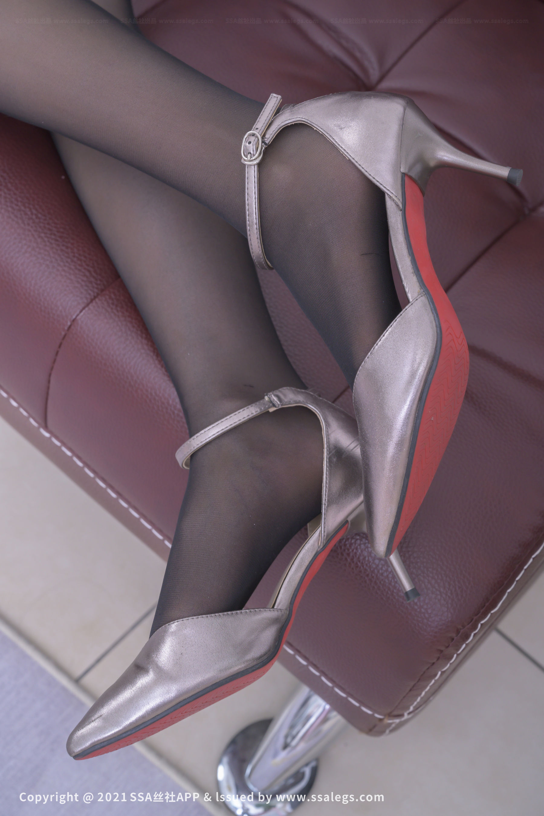 [SSA丝社]超清写真 No.680 妙妙 腿模妙妙的黑色丝袜美女（上）