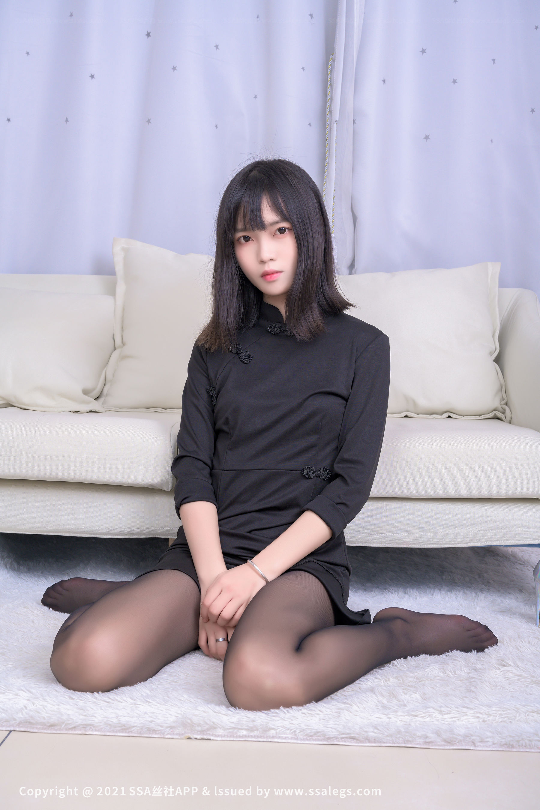 [SSA丝社]超清写真 No.727 丹丹 腿模丹丹的黑丝美足（下）