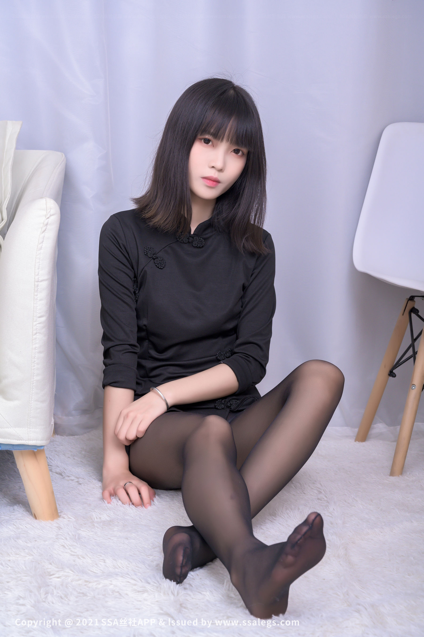 [SSA丝社]超清写真 No.727 丹丹 腿模丹丹的黑丝美足（下）