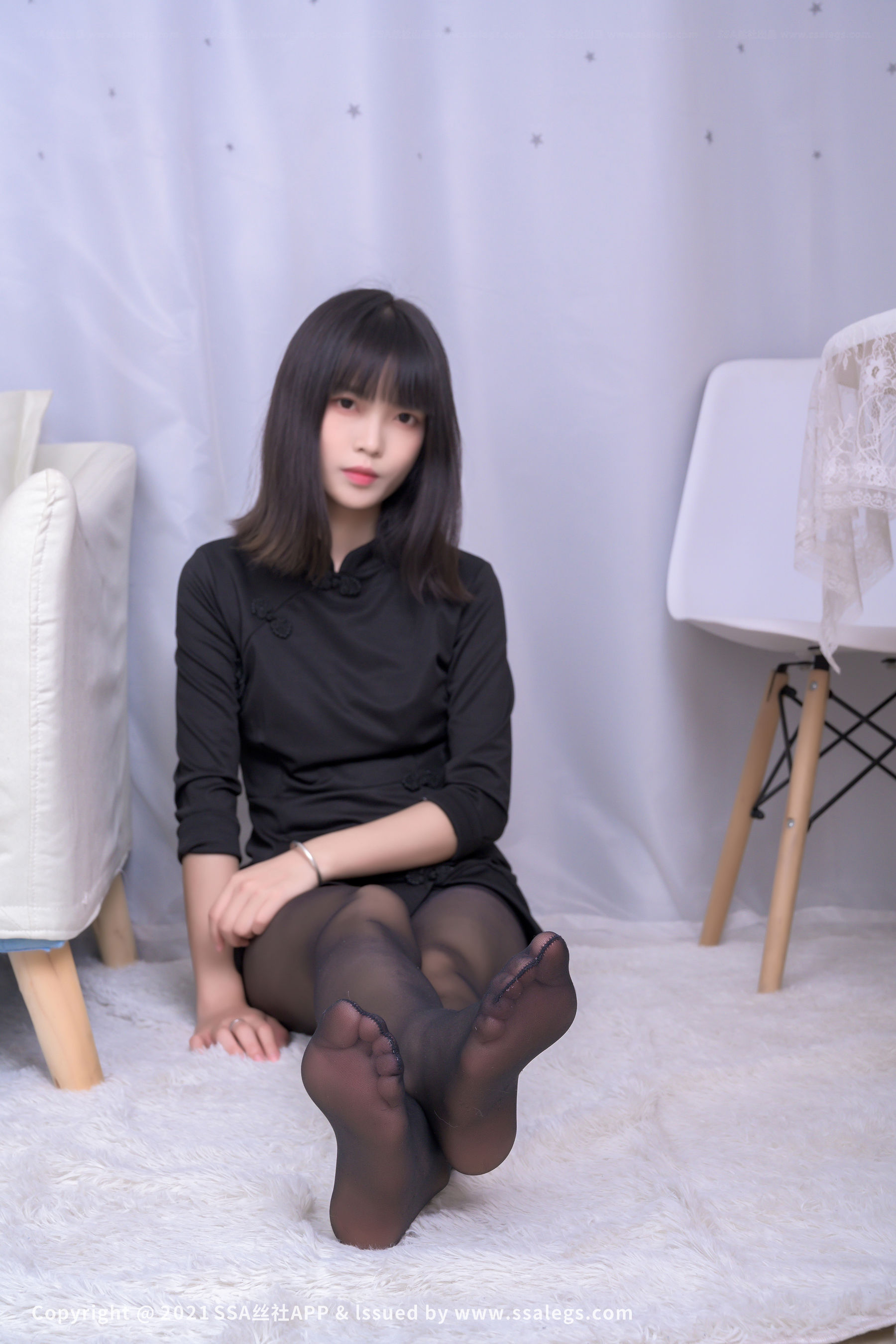 [SSA丝社]超清写真 No.727 丹丹 腿模丹丹的黑丝美足（下）