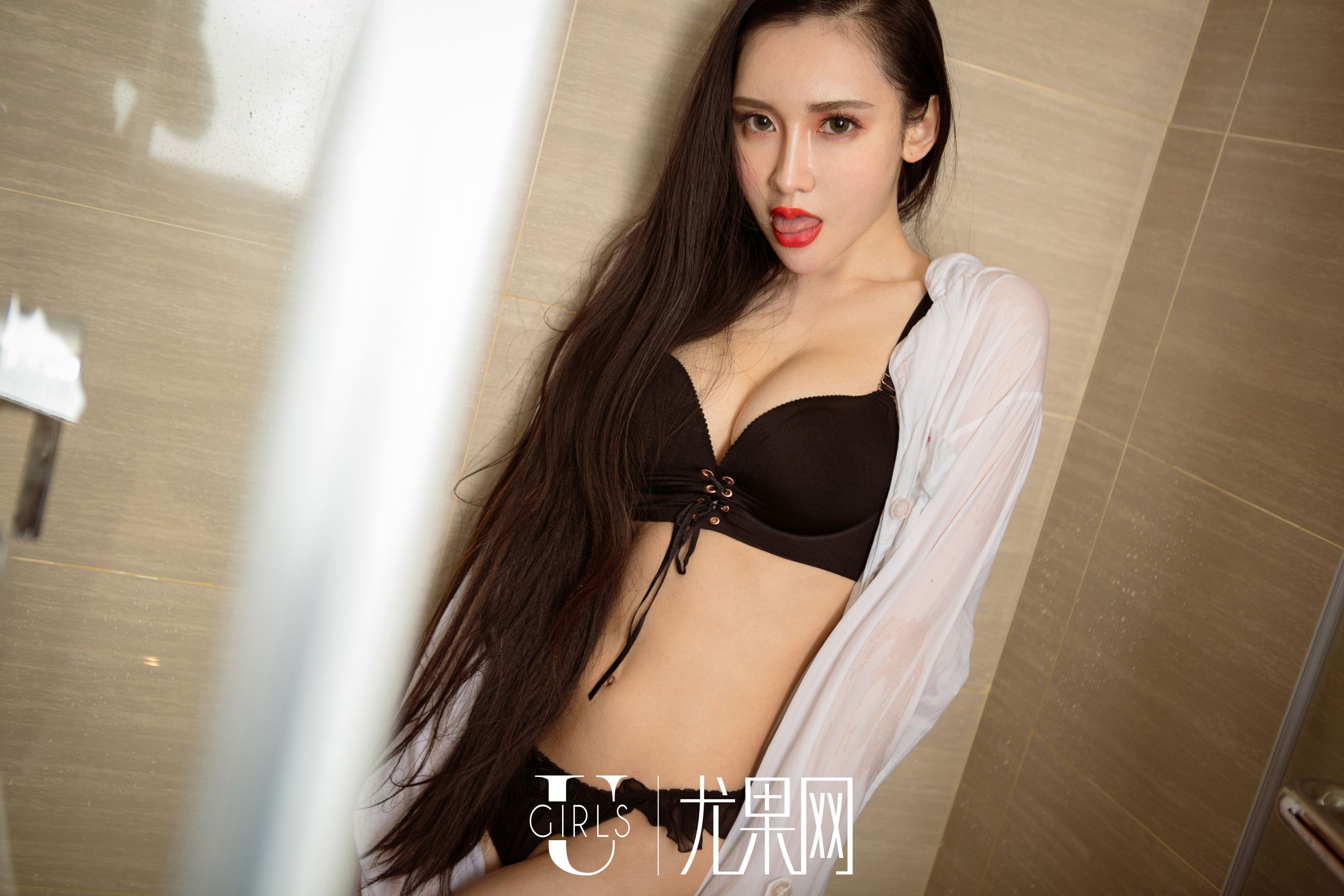 [尤果网Ugirls] U224 阿依努尔瓦娅《唯爱美人唯爱伊》
