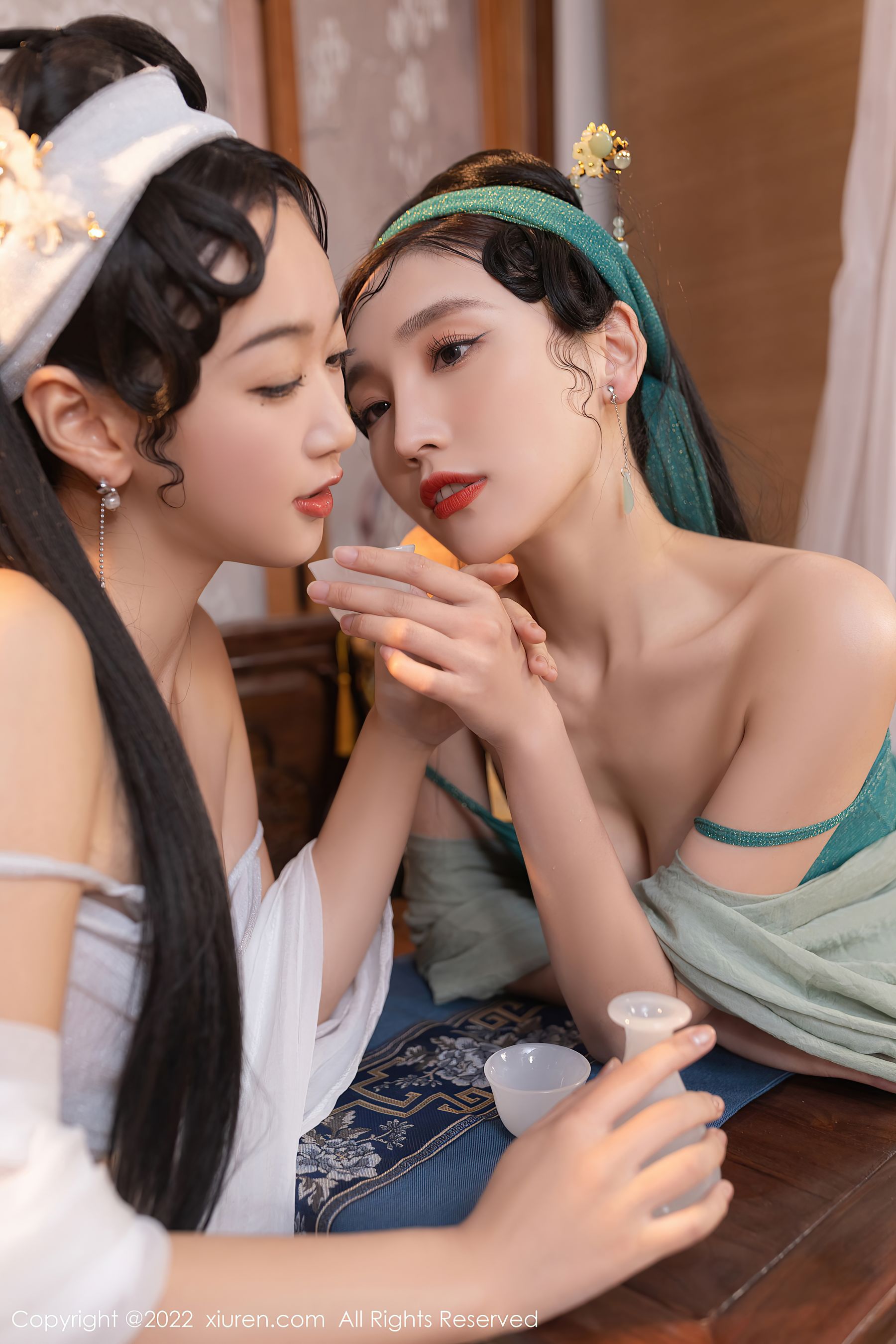 [秀人XiuRen] No.4952 唐安琪&陆萱萱
