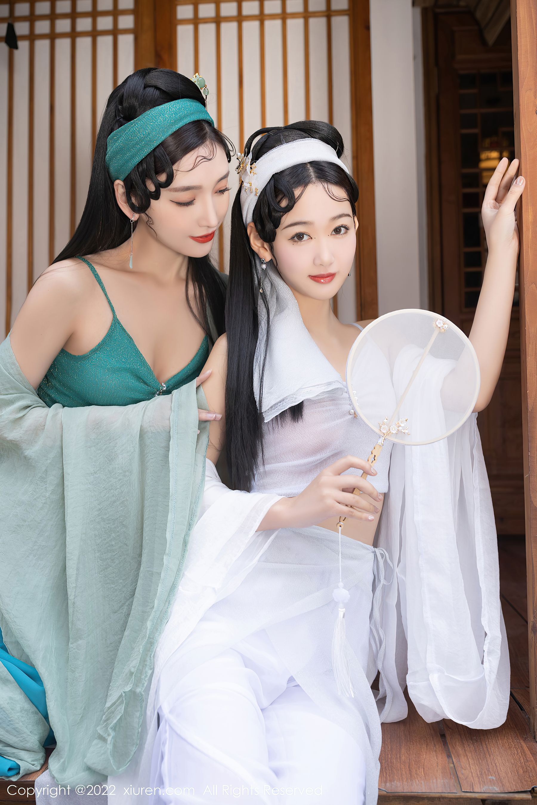 [秀人XiuRen] No.4952 唐安琪&陆萱萱