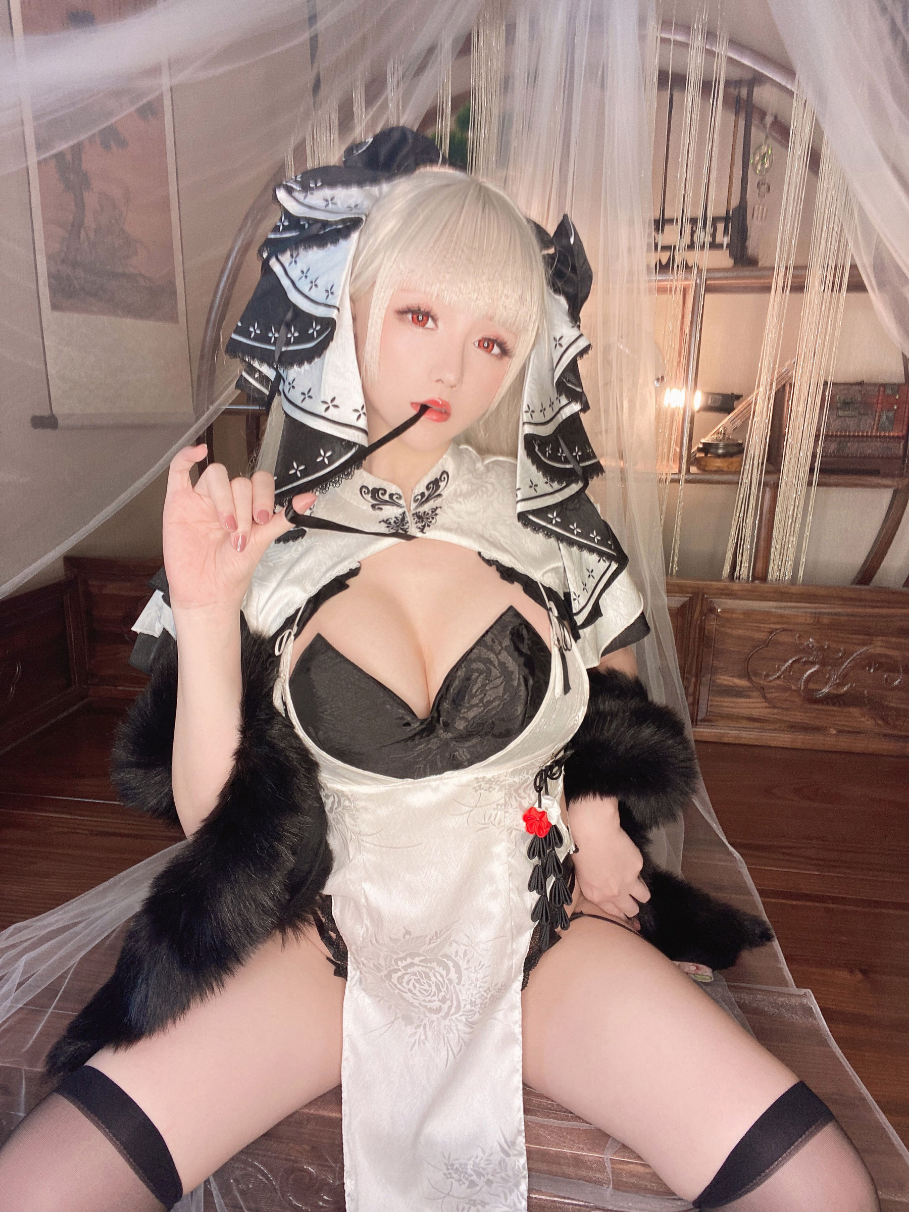 [福利COS] Coser小姐姐星之迟迟 - 可畏旗袍