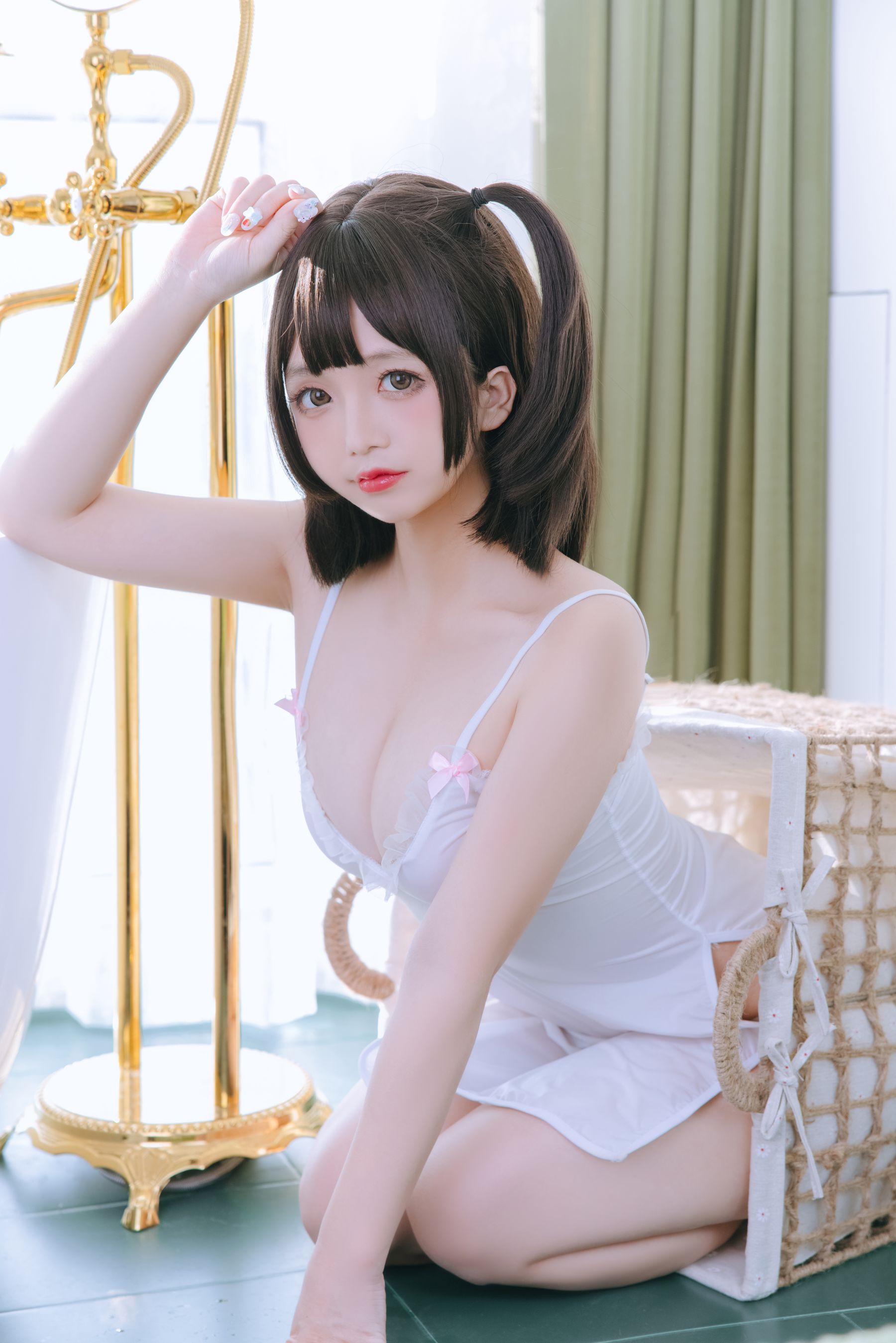 [福利COS] Cosplay日奈娇 - 湿身小白裙