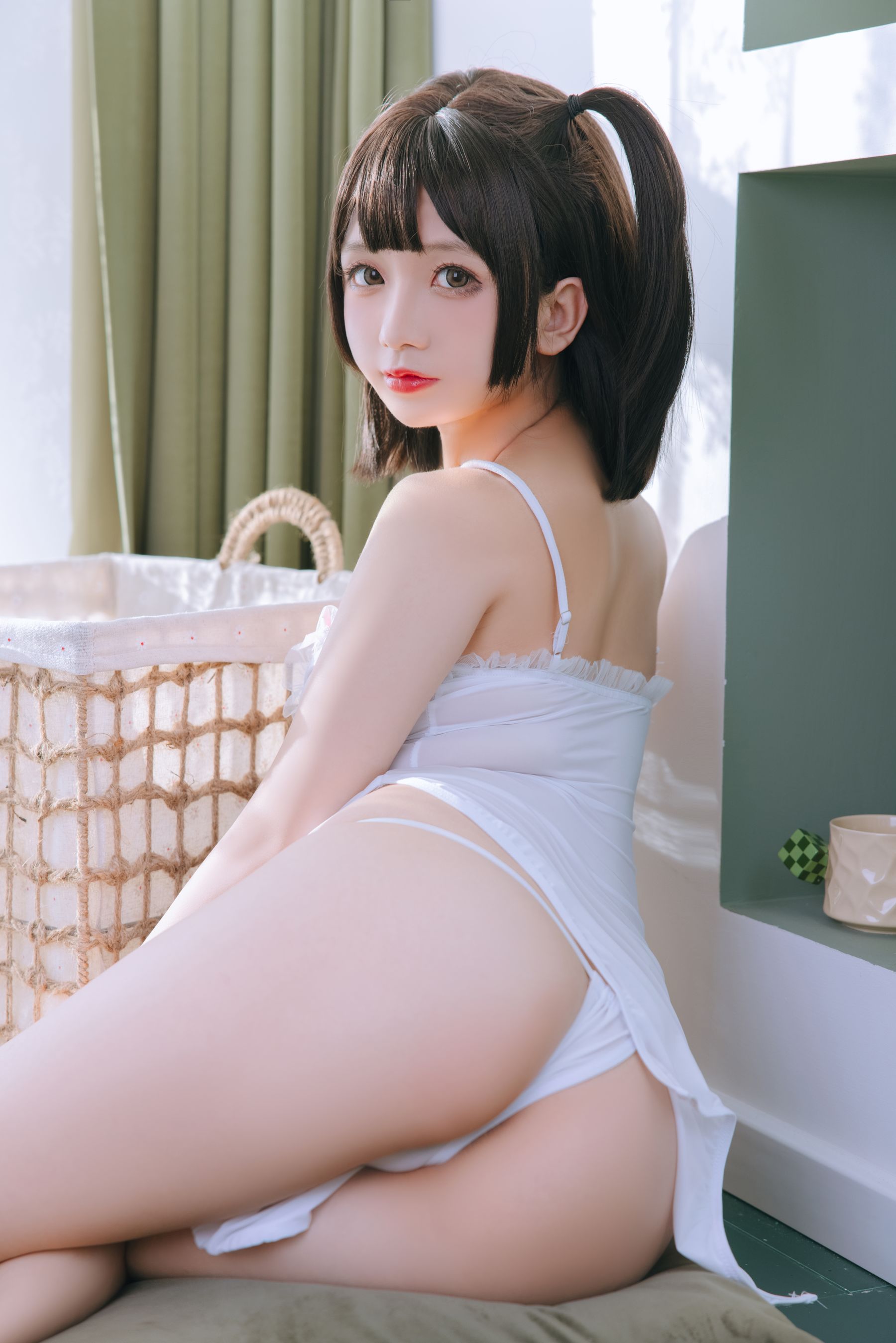 [福利COS] Cosplay日奈娇 - 湿身小白裙