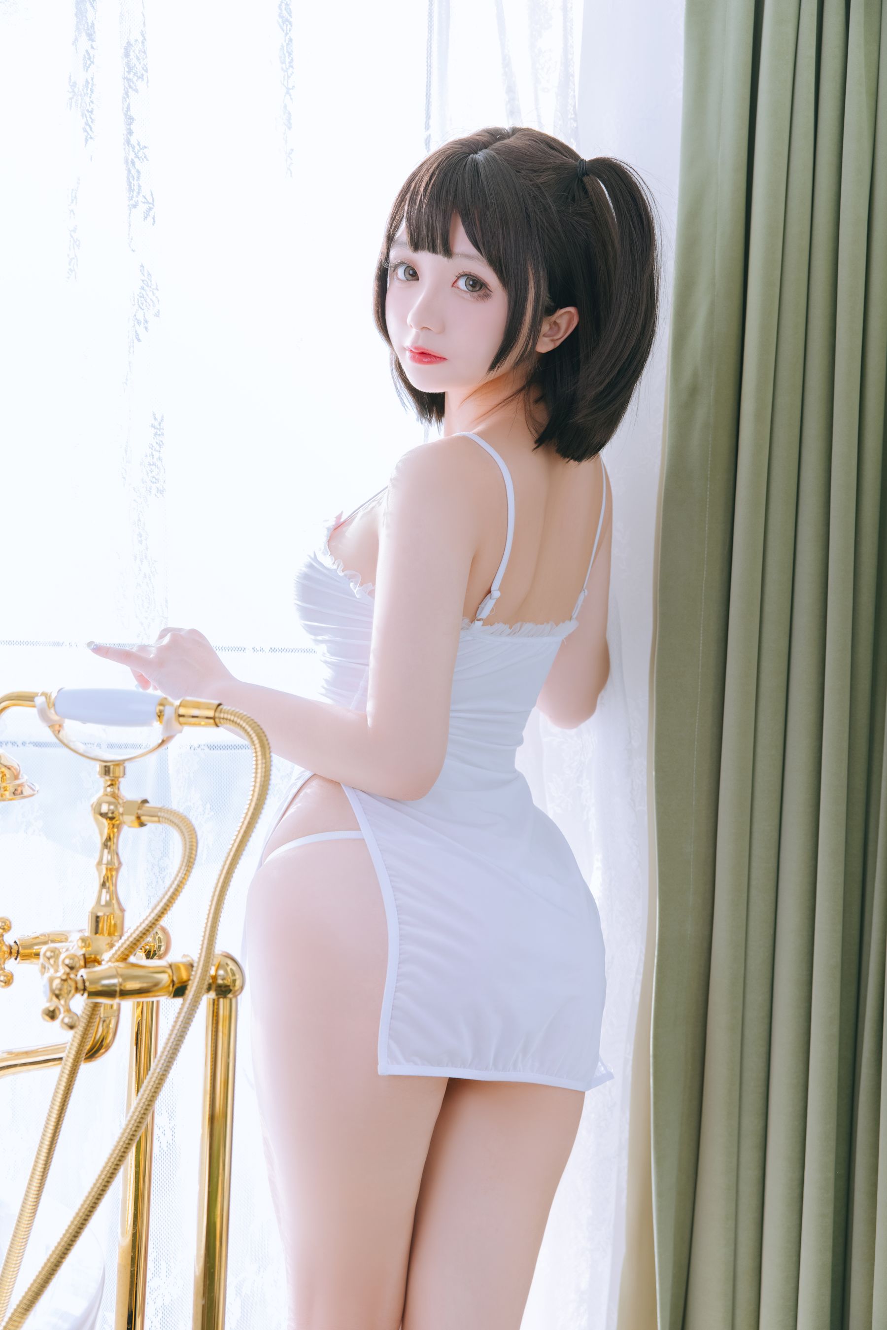 [福利COS] Cosplay日奈娇 - 湿身小白裙