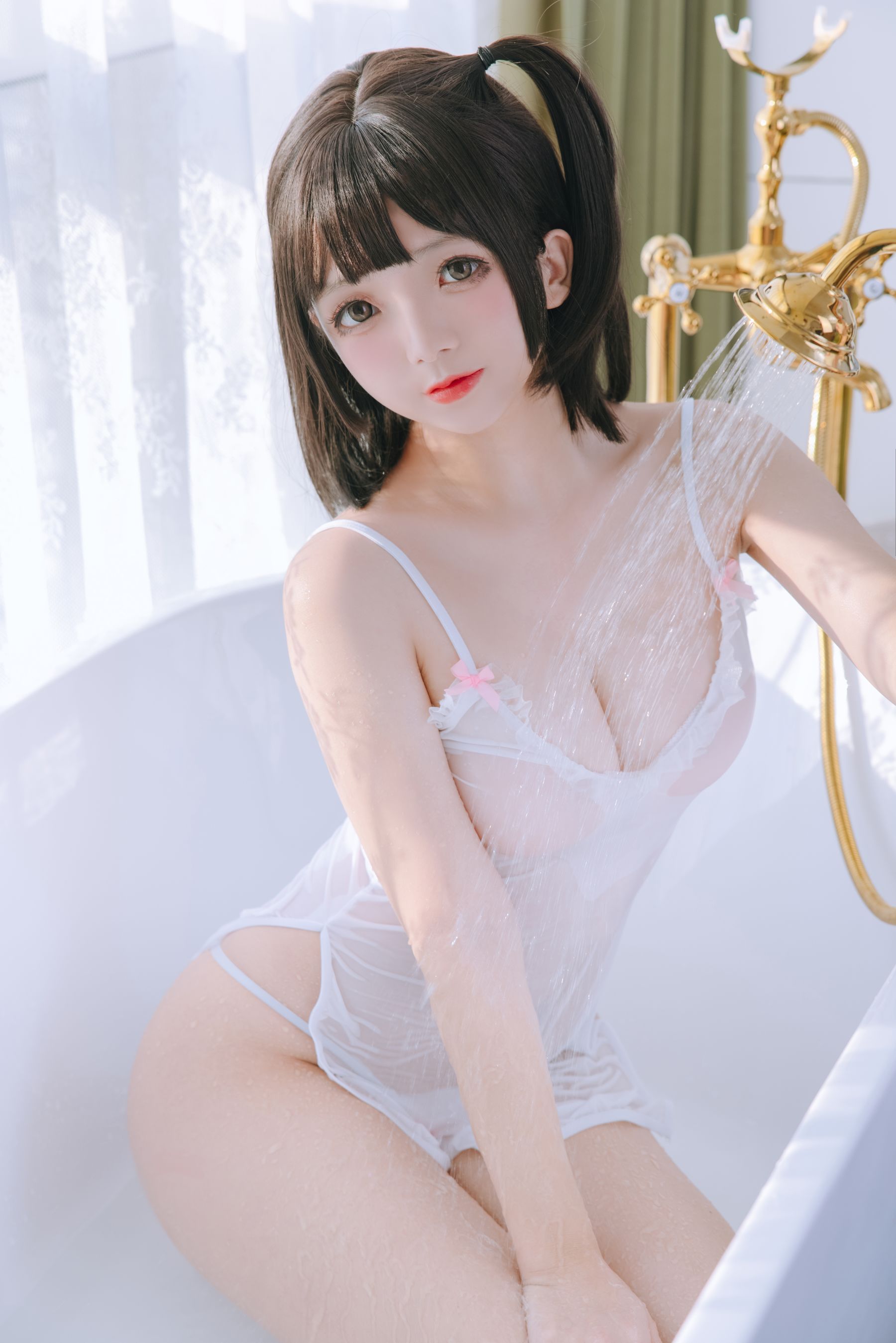 [福利COS] Cosplay日奈娇 - 湿身小白裙