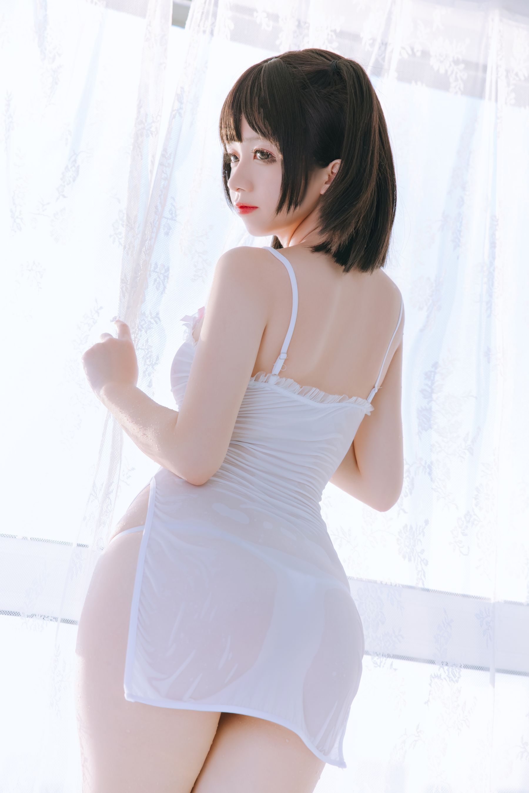 [福利COS] Cosplay日奈娇 - 湿身小白裙