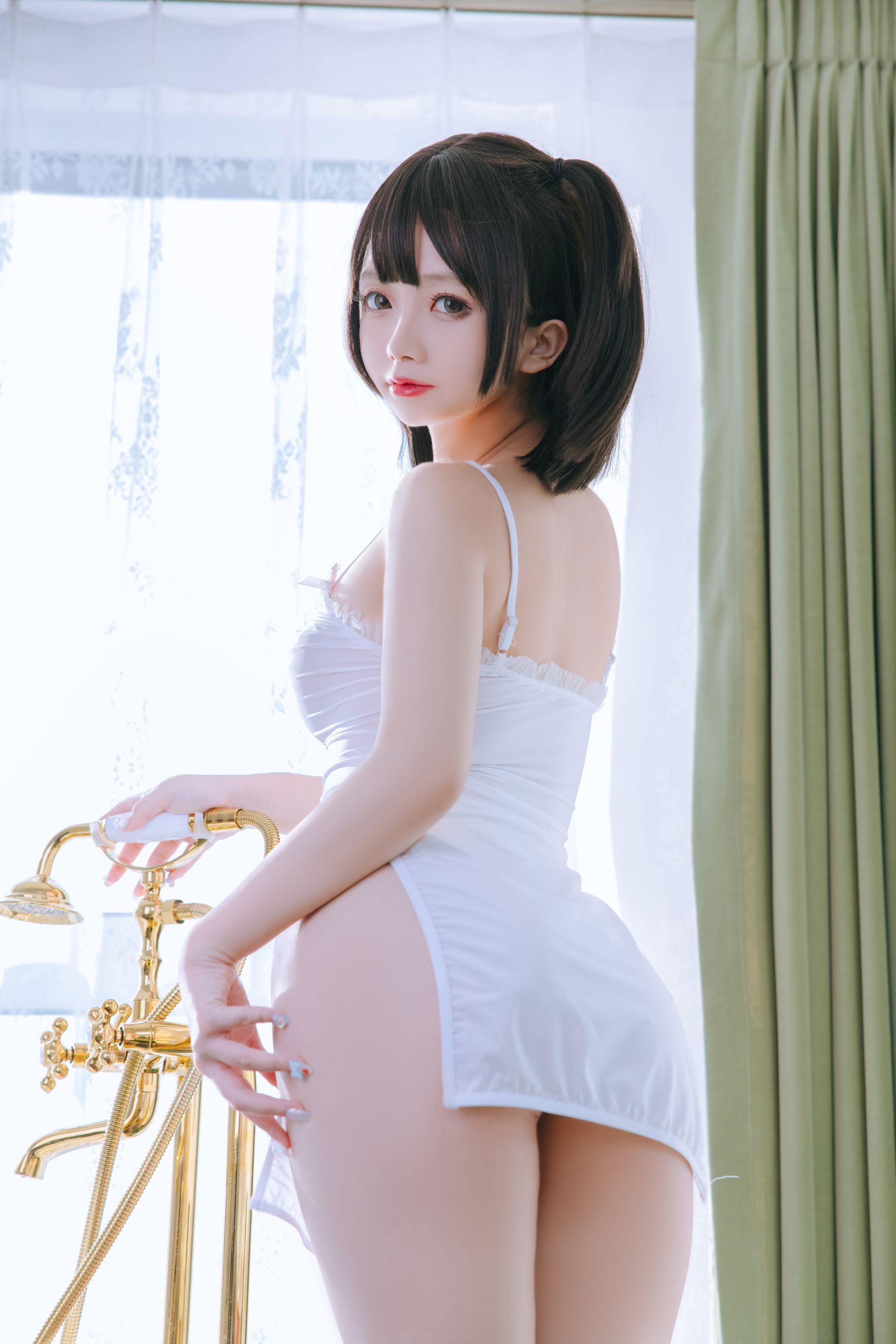 [福利COS] Cosplay日奈娇 - 湿身小白裙