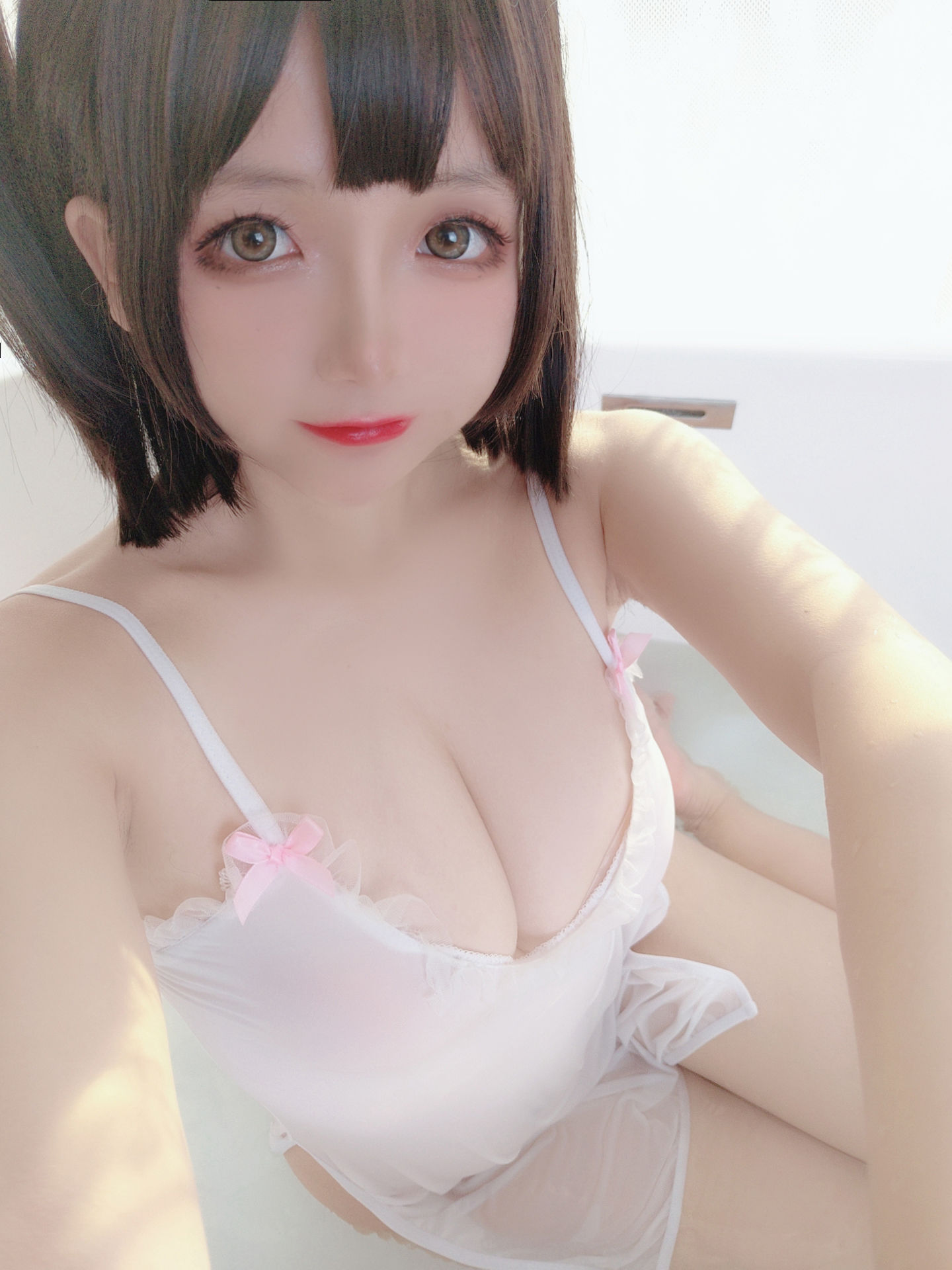[福利COS] Cosplay日奈娇 - 湿身小白裙