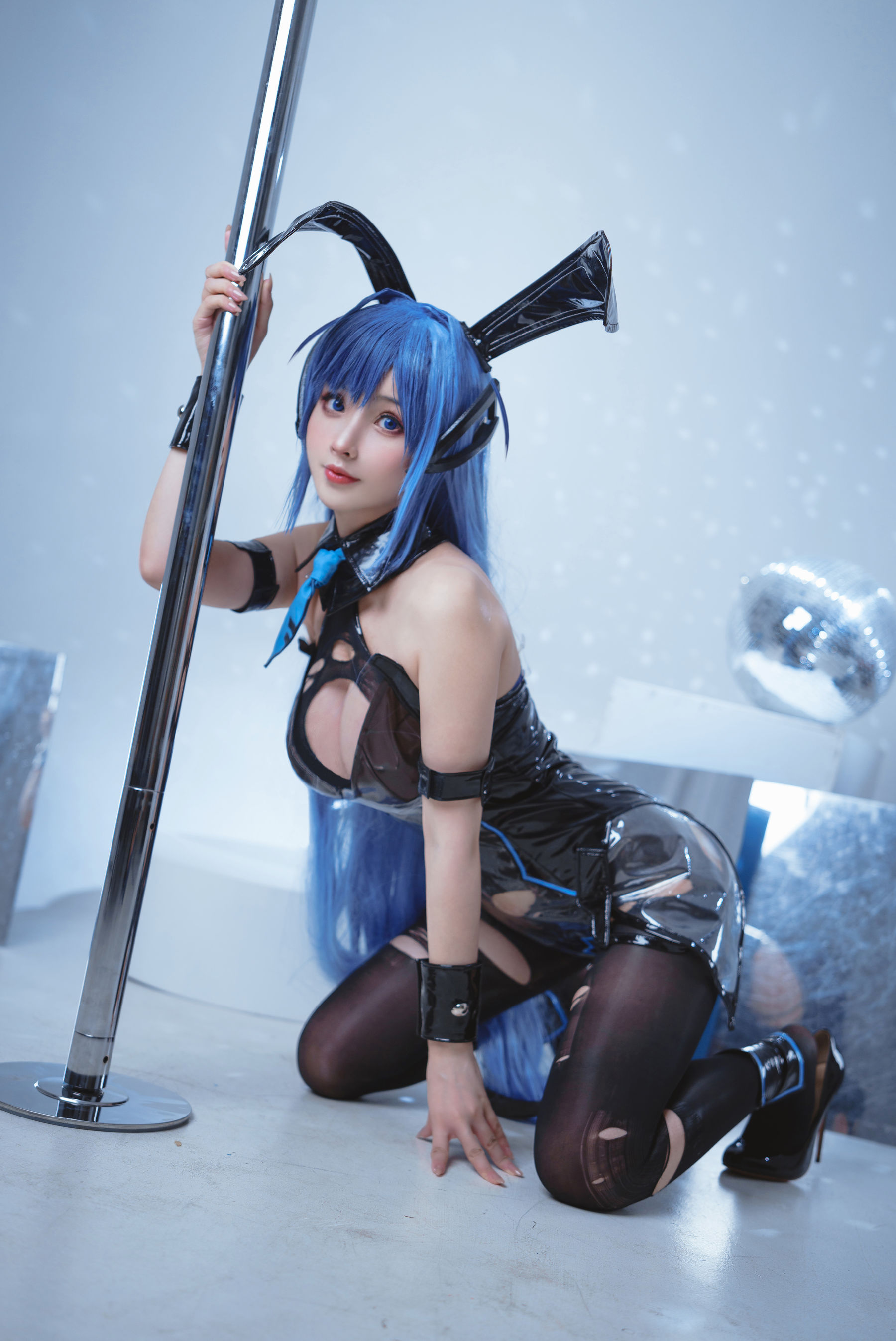[福利COS] COS福利rioko凉凉子 - 花园兔女郎
