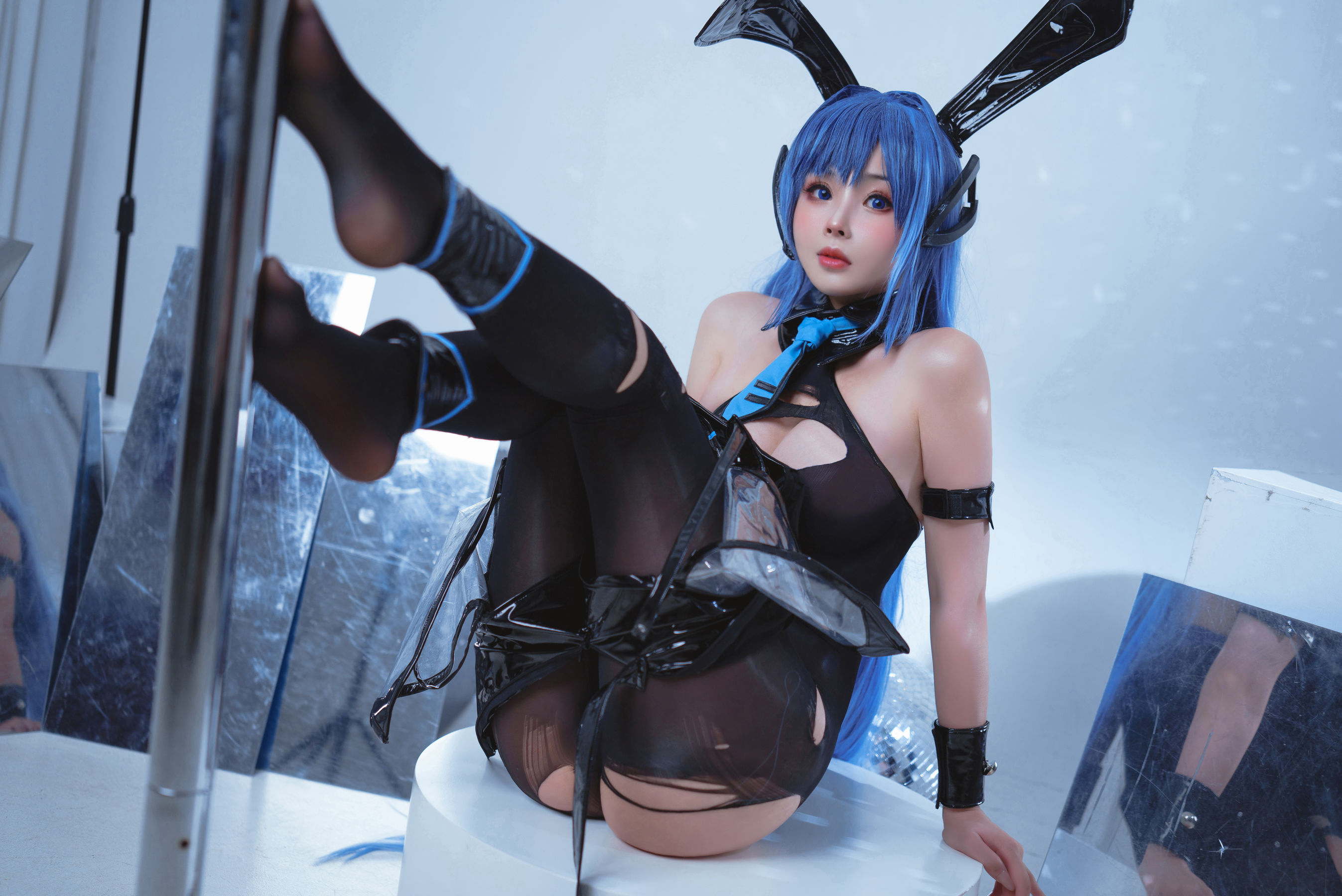 [福利COS] COS福利rioko凉凉子 - 花园兔女郎