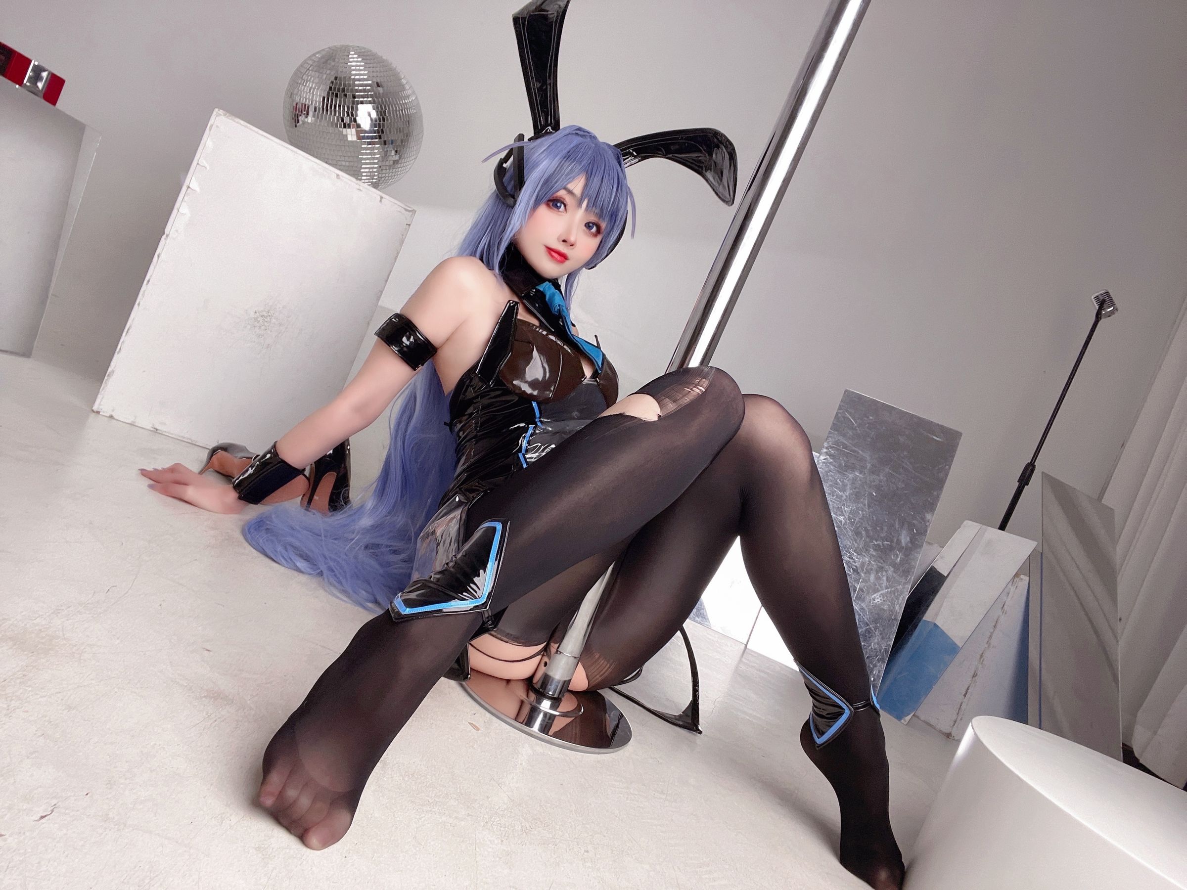 [福利COS] COS福利rioko凉凉子 - 花园兔女郎