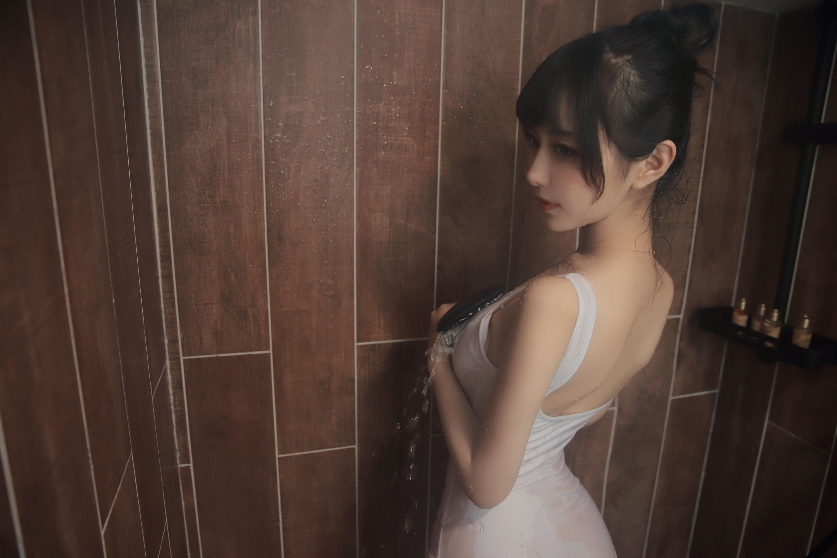 [福利COS] Shika小鹿鹿 - 半透浴室