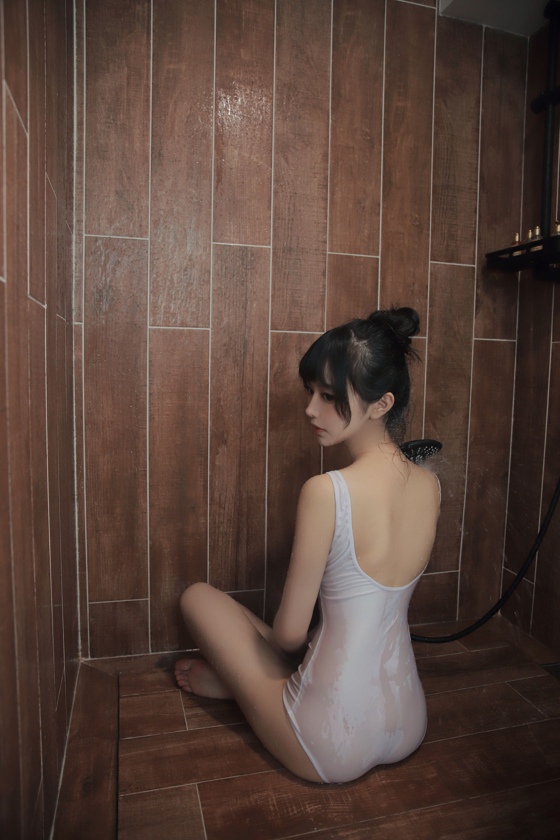 [福利COS] Shika小鹿鹿 - 半透浴室