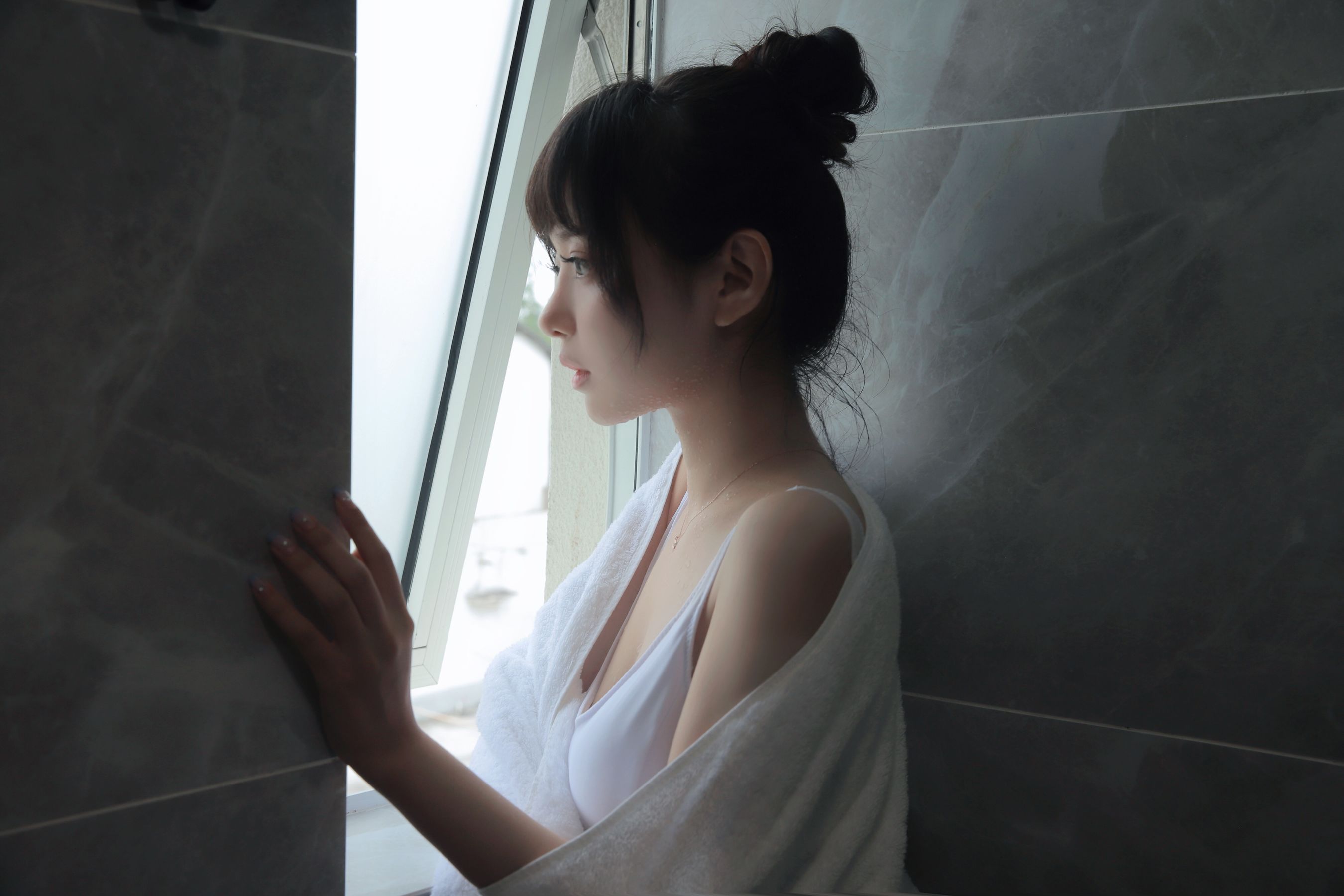 [福利COS] Shika小鹿鹿 - 半透浴室