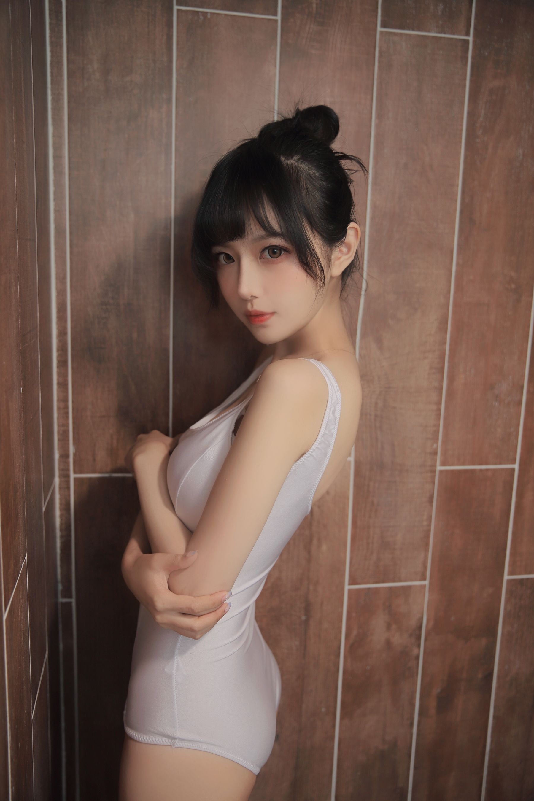 [福利COS] Shika小鹿鹿 - 半透浴室