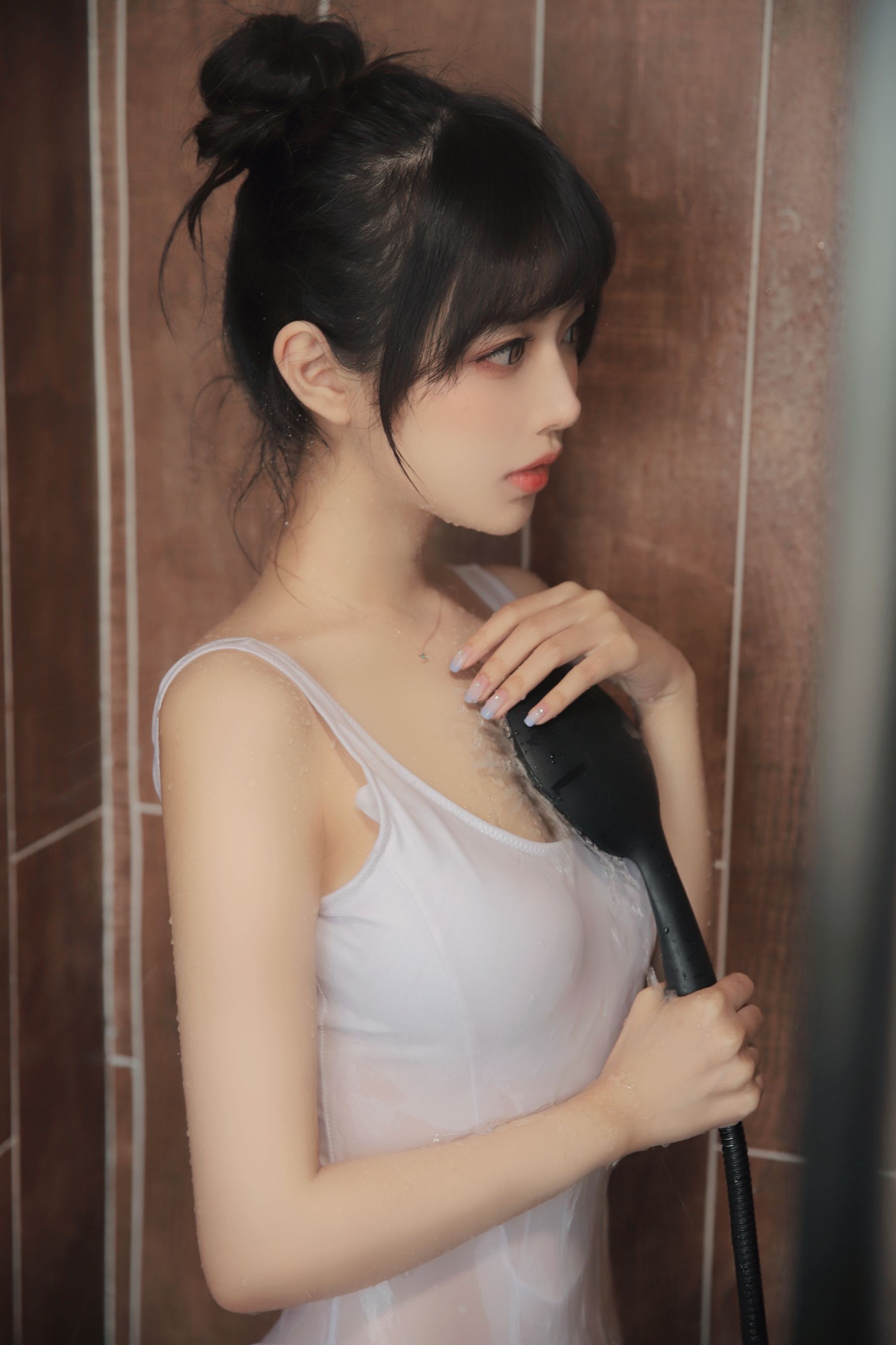 [福利COS] Shika小鹿鹿 - 半透浴室