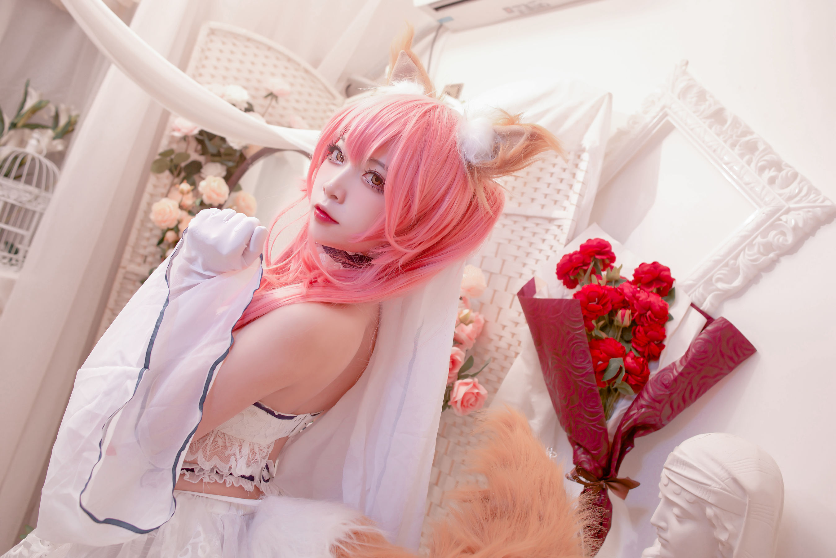 [福利COS] 人气Coser二佐Nisa - fate玉藻前婚纱