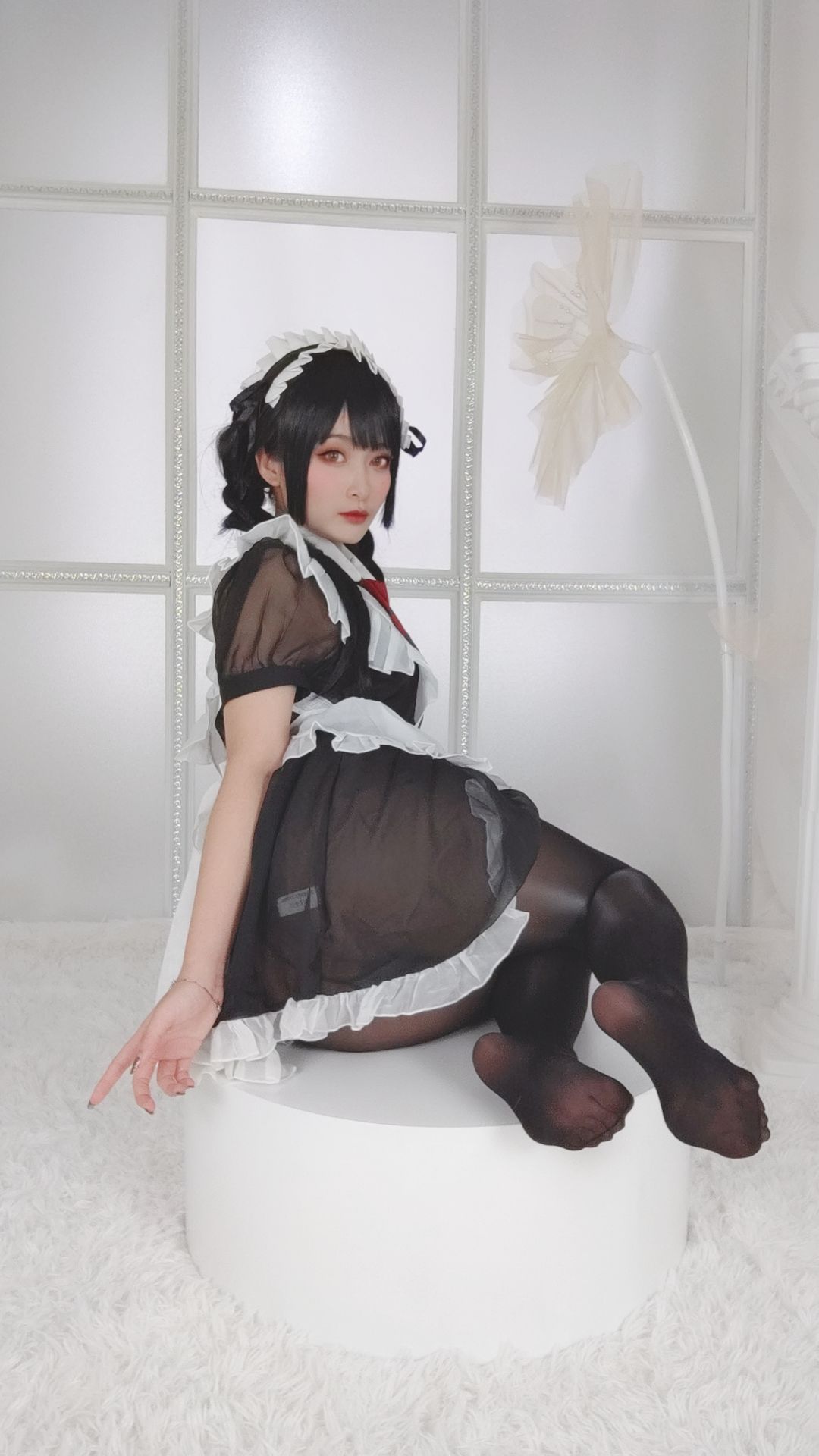 [福利COS] 动漫博主洛璃LoLiSAMA - 黑丝女仆
