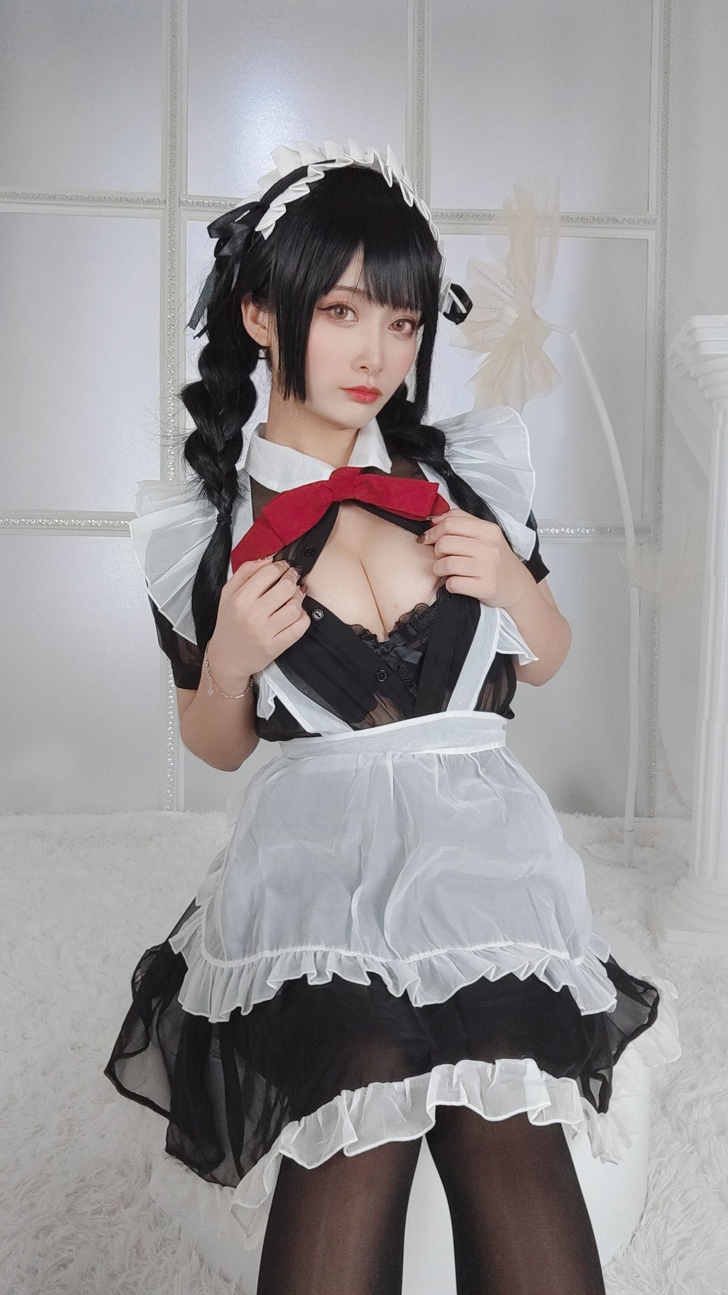 [福利COS] 动漫博主洛璃LoLiSAMA - 黑丝女仆