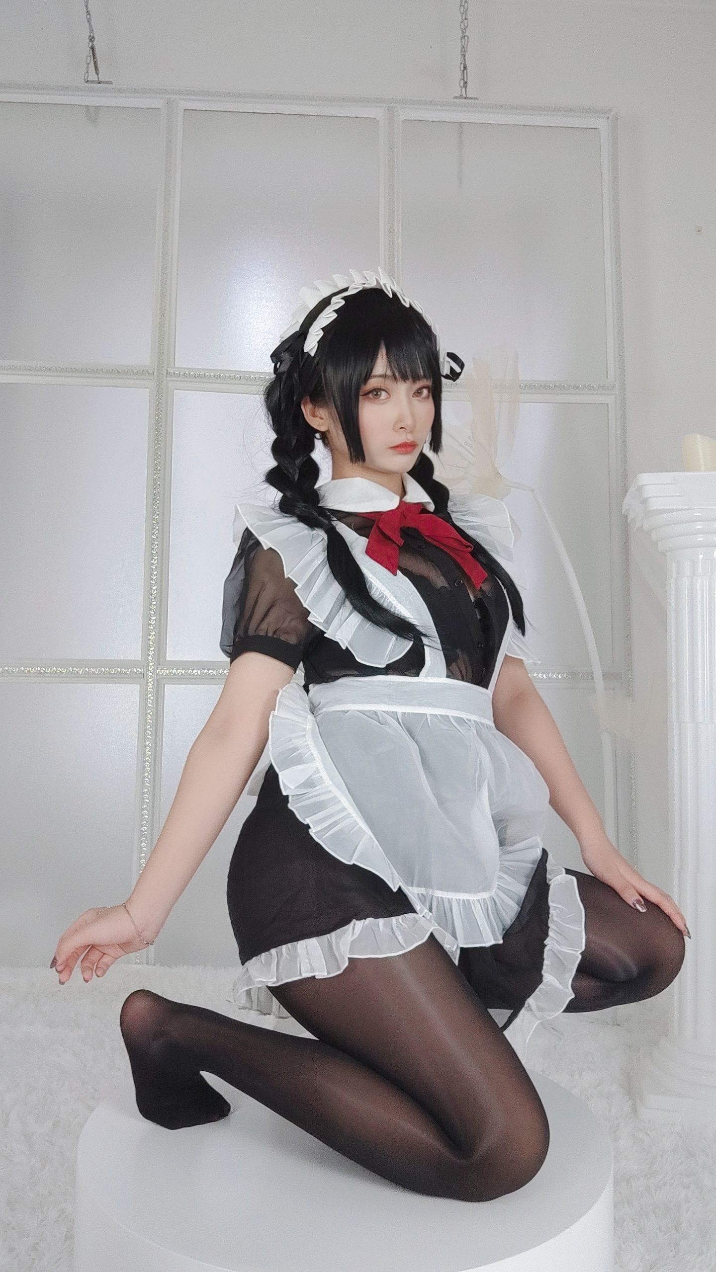 [福利COS] 动漫博主洛璃LoLiSAMA - 黑丝女仆