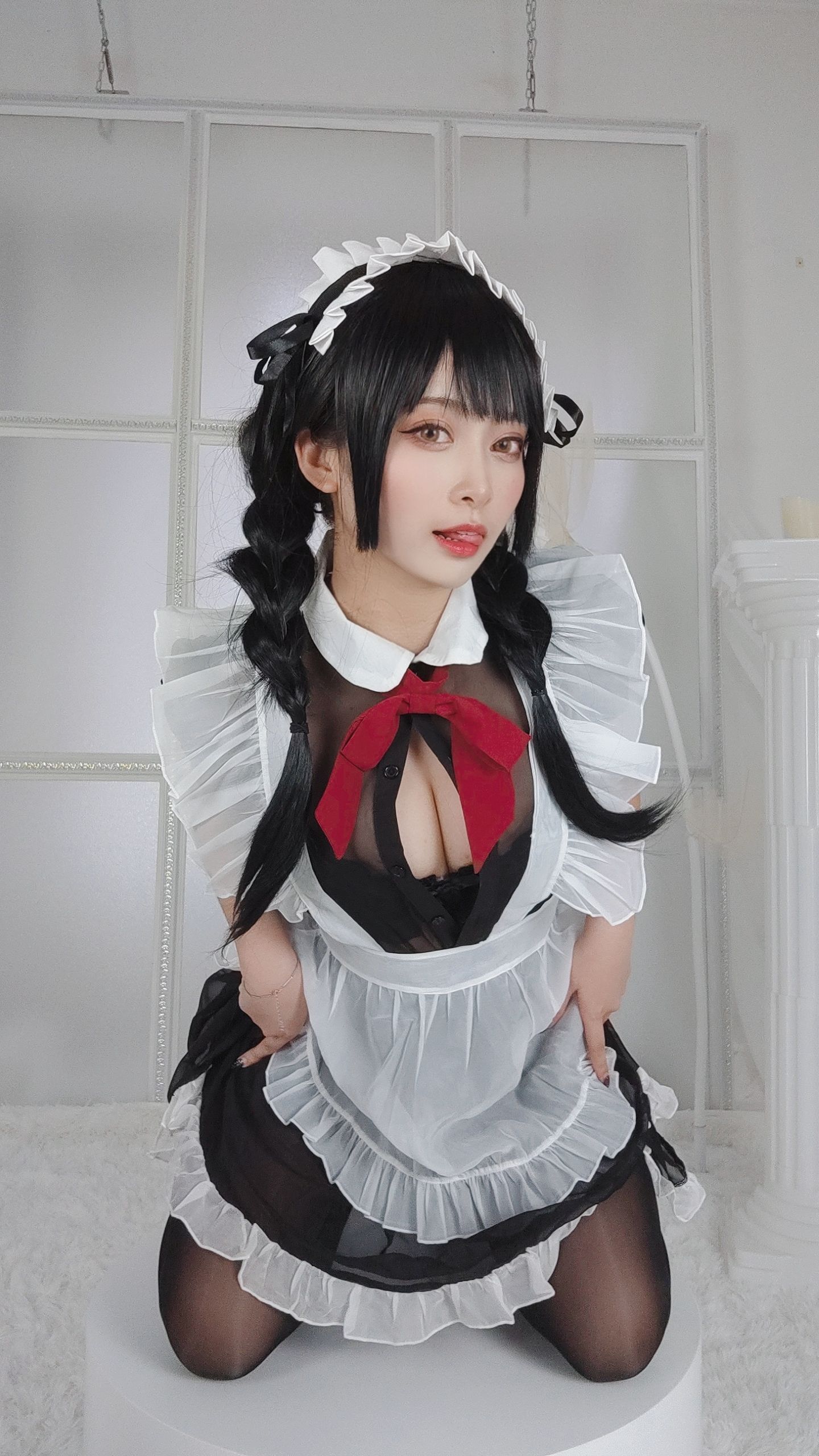 [福利COS] 动漫博主洛璃LoLiSAMA - 黑丝女仆