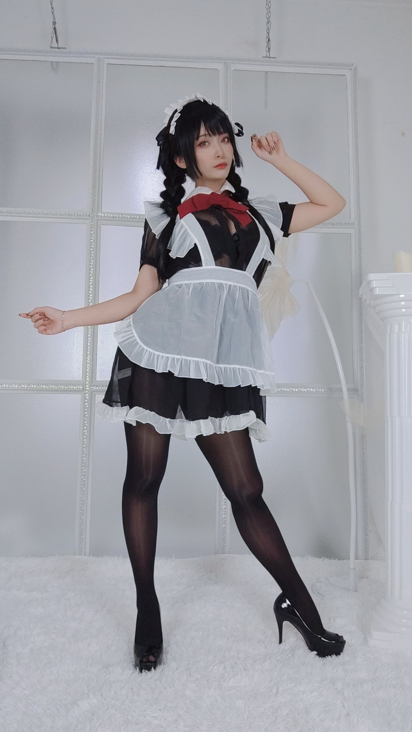 [福利COS] 动漫博主洛璃LoLiSAMA - 黑丝女仆