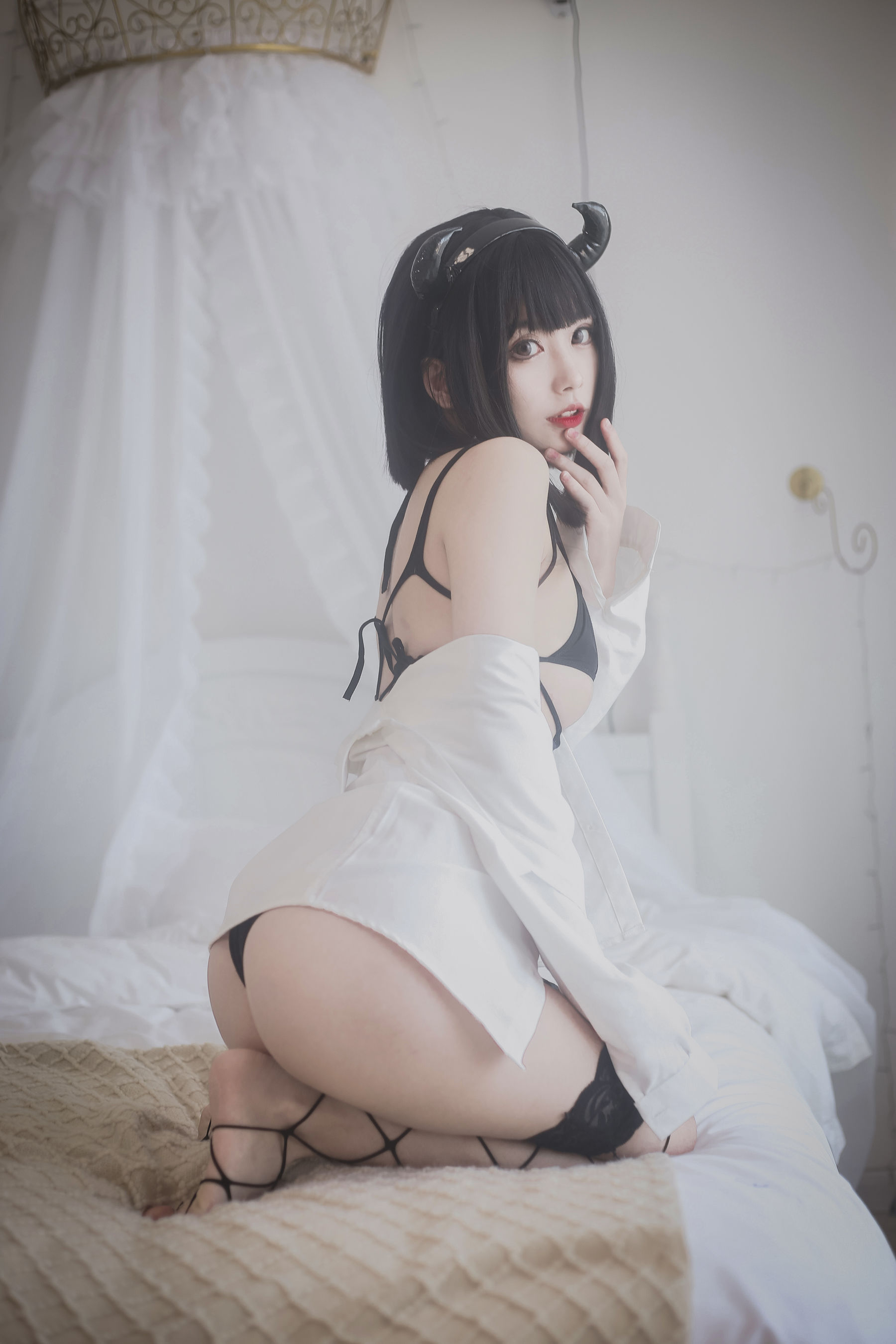 [福利COS] 动漫博主清颜真德秀 - 黑色