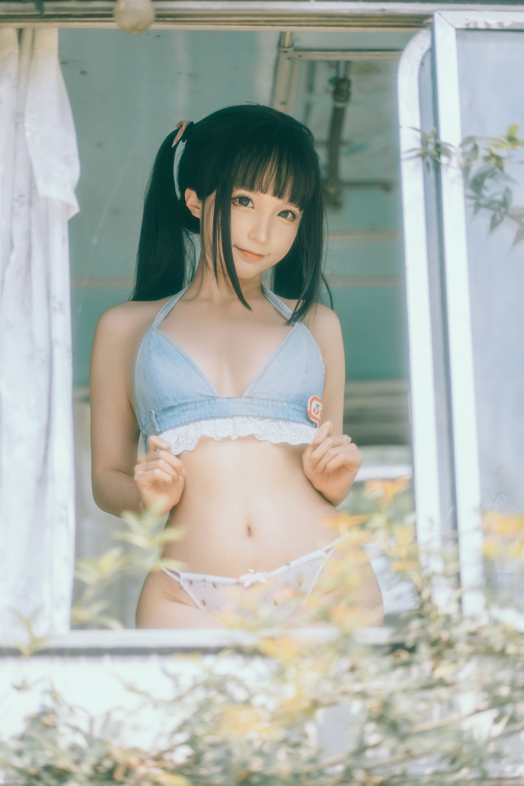 [福利COS] 动漫博主蠢沫沫 - 大巴房车